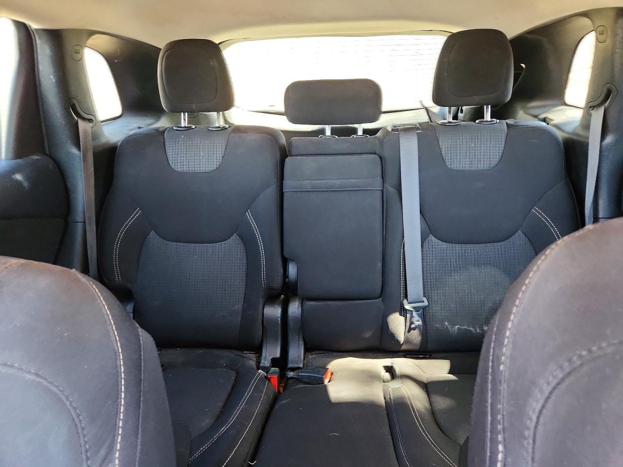 2016 Jeep Cherokee Latitude White vin: 1C4PJLCB5GW304412