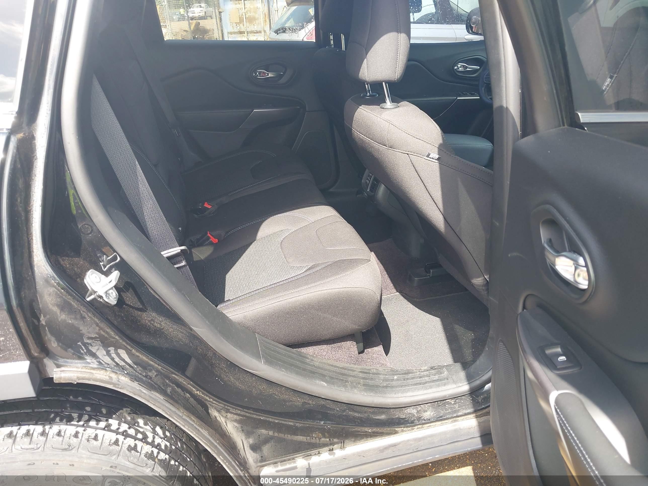 2019 Jeep Cherokee Latitude Fwd Black vin: 1C4PJLCB5KD178105