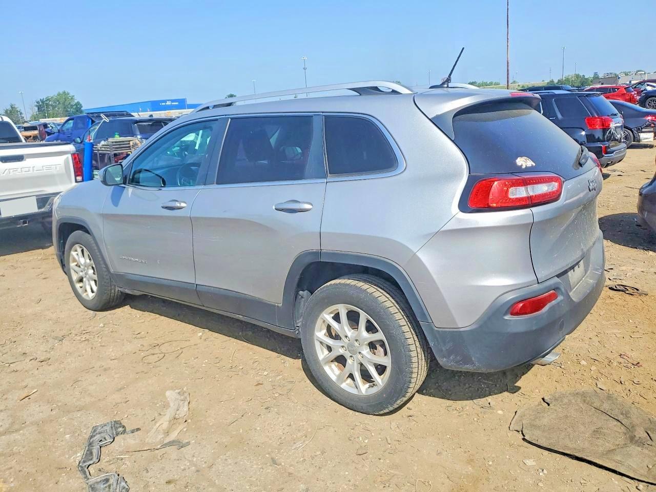 2014 Jeep Cherokee Latitude Серебряный vin: 1C4PJLCB6EW158650