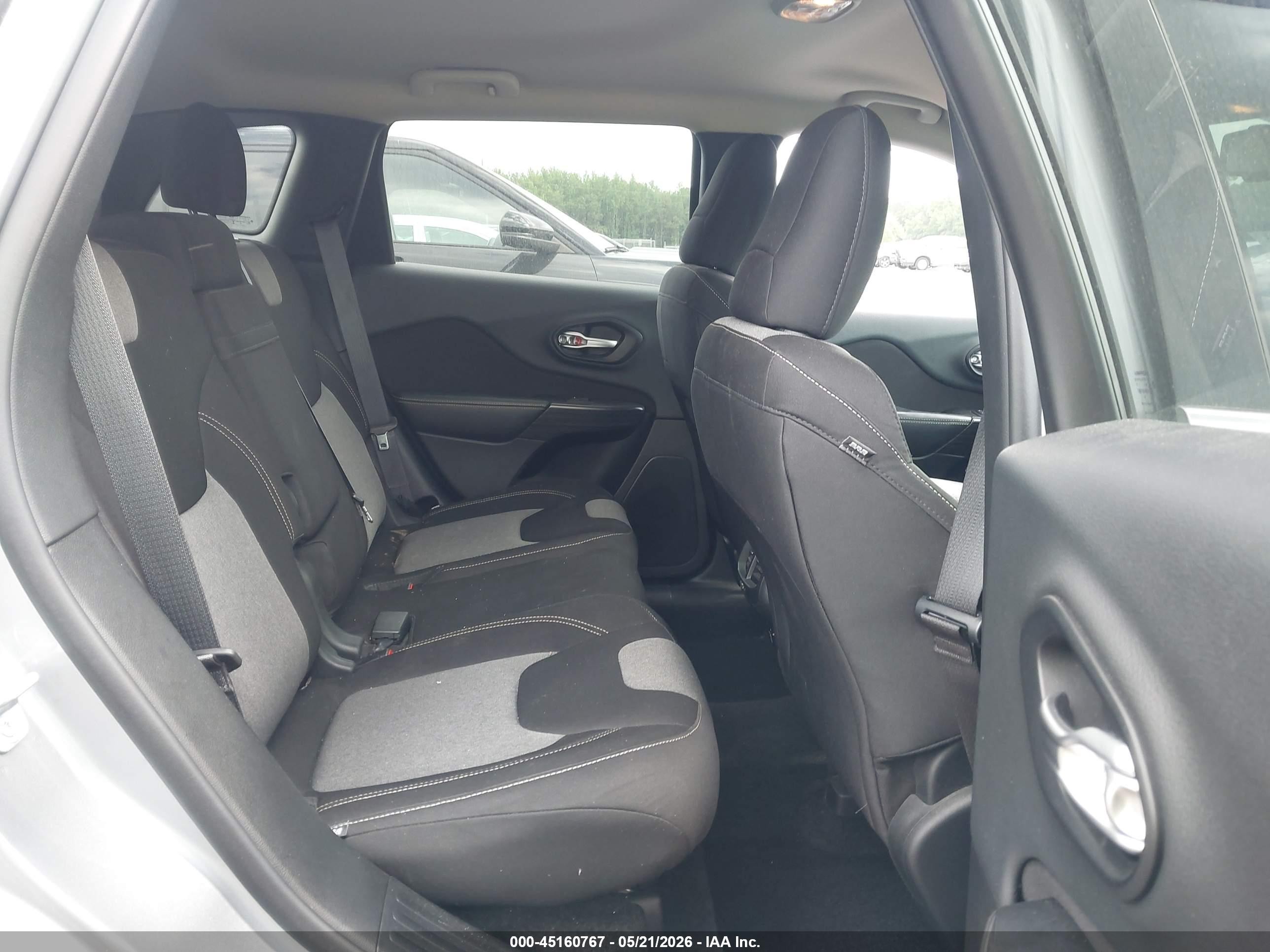 2014 Jeep Cherokee Latitude Gray vin: 1C4PJLCB6EW231192