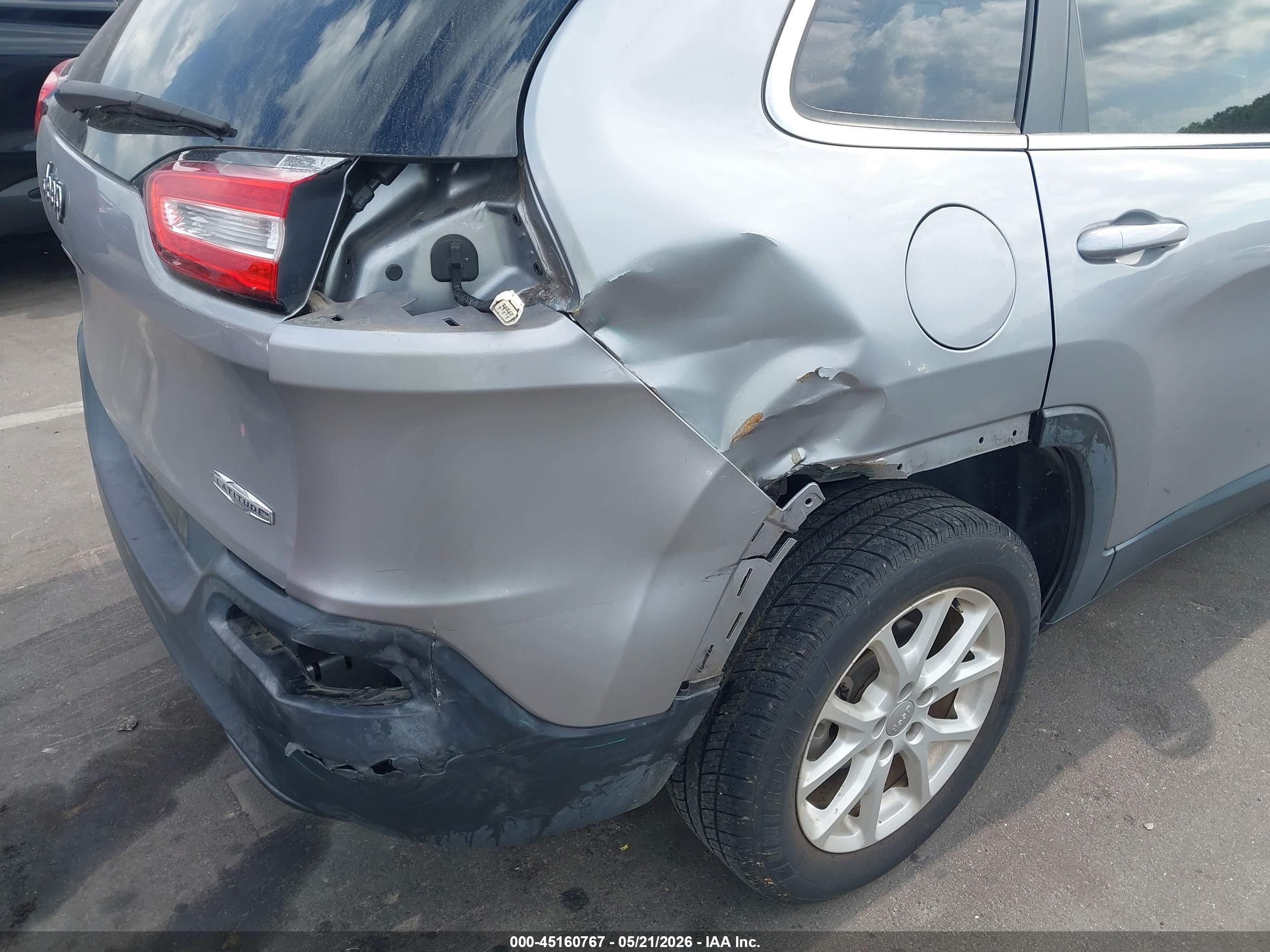 2014 Jeep Cherokee Latitude Gray vin: 1C4PJLCB6EW231192