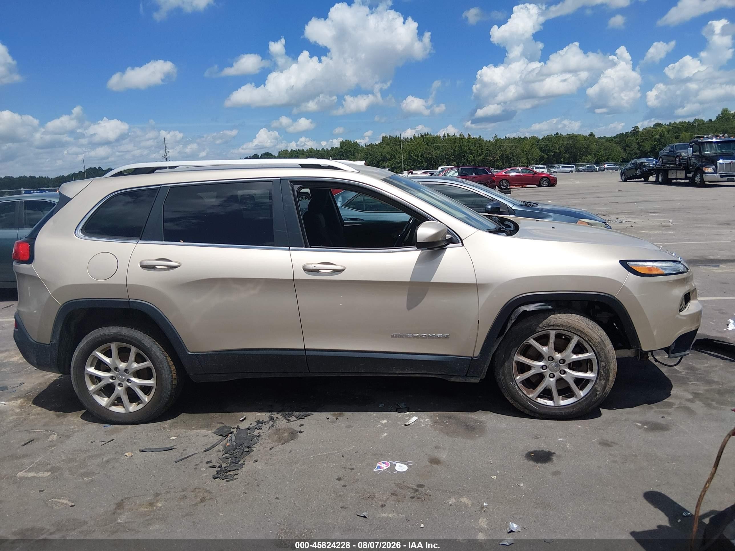 2014 Jeep Cherokee Latitude Champagne vin: 1C4PJLCB6EW231676
