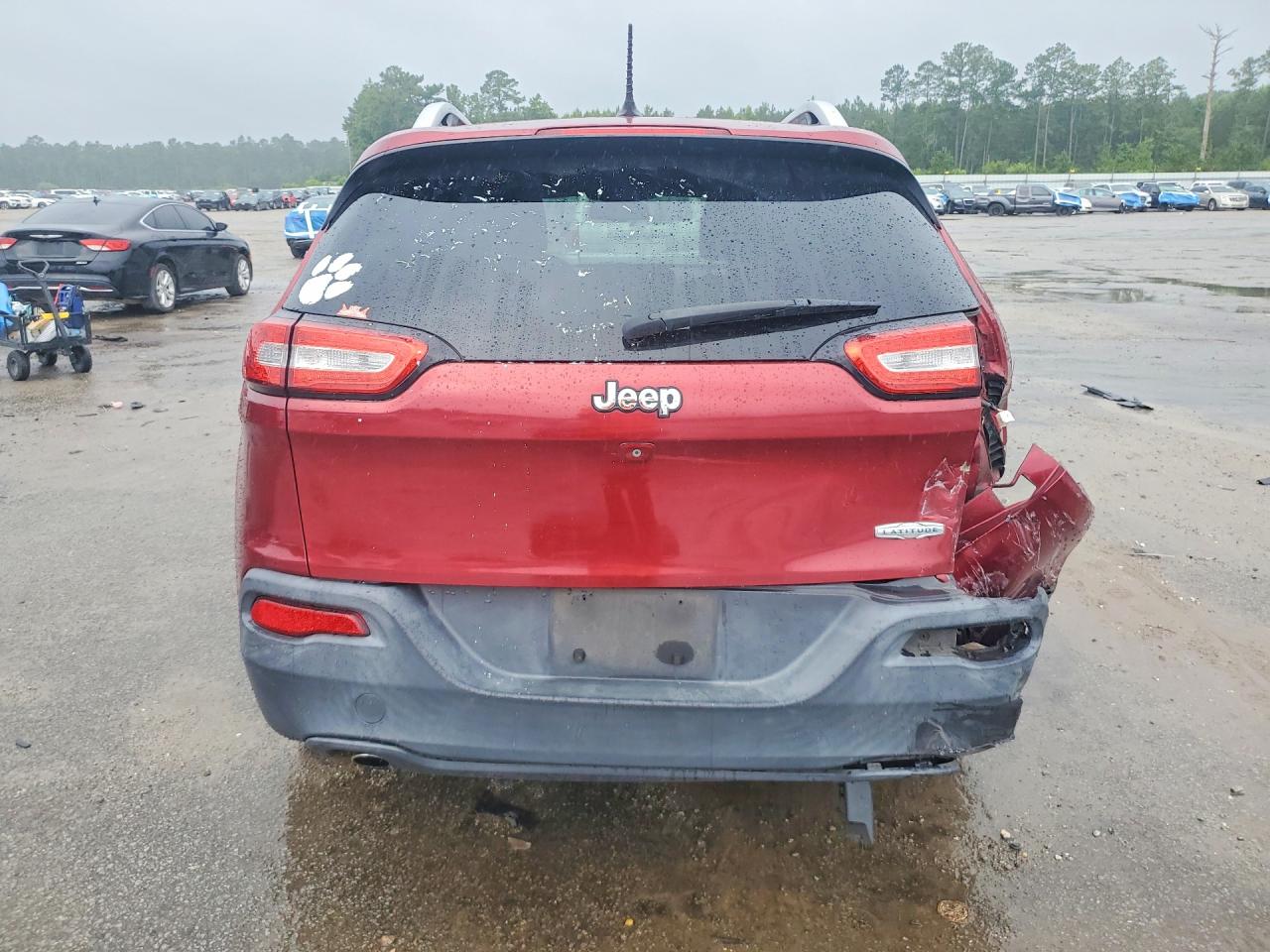 2015 Jeep Cherokee Latitude Burgundy vin: 1C4PJLCB6FW620383