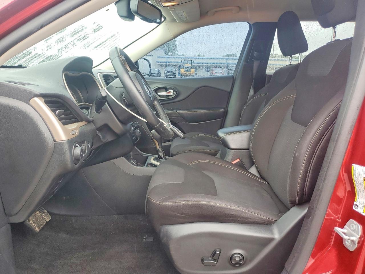 2015 Jeep Cherokee Latitude Burgundy vin: 1C4PJLCB6FW620383