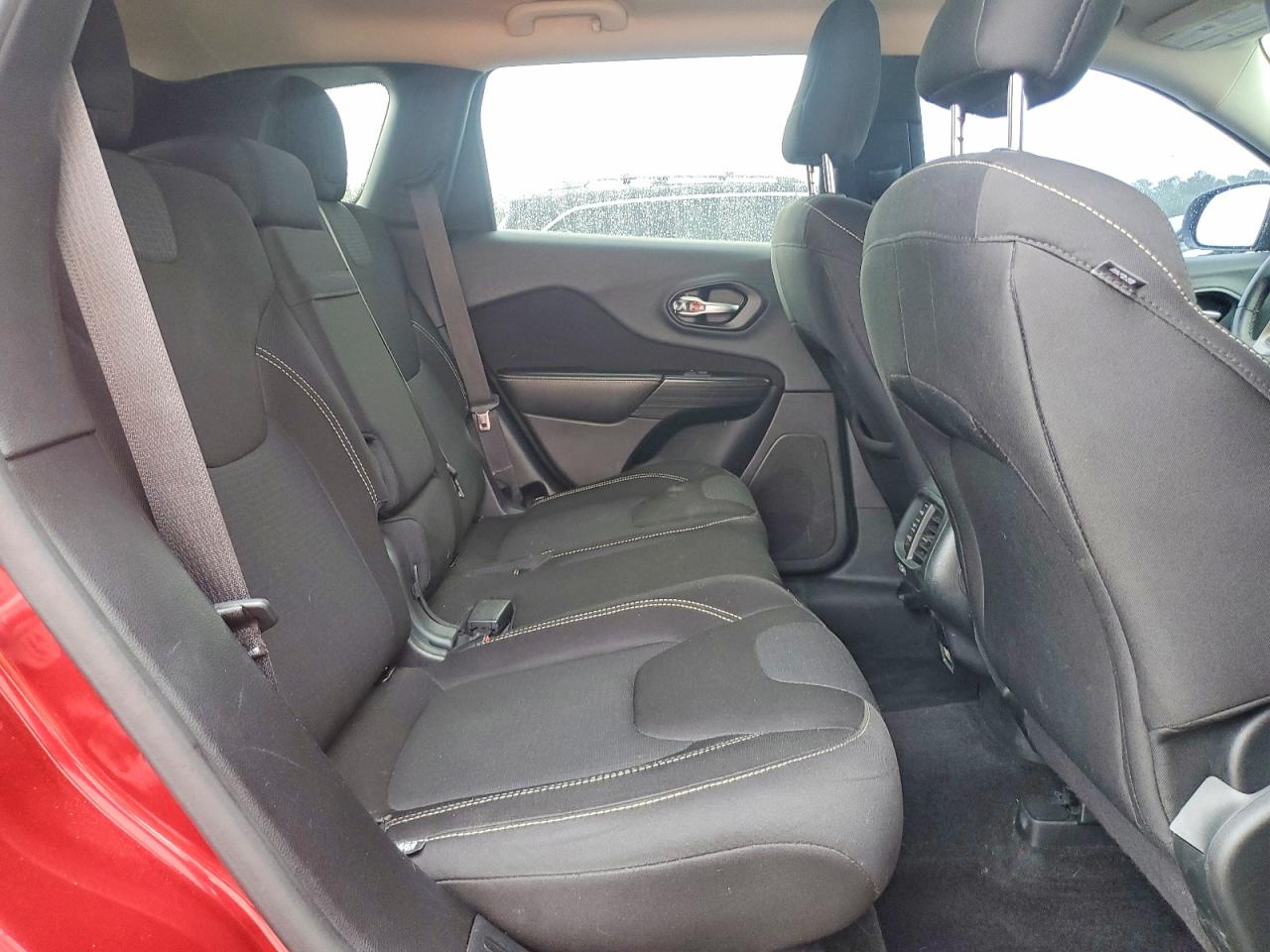 2015 Jeep Cherokee Latitude Burgundy vin: 1C4PJLCB6FW620383