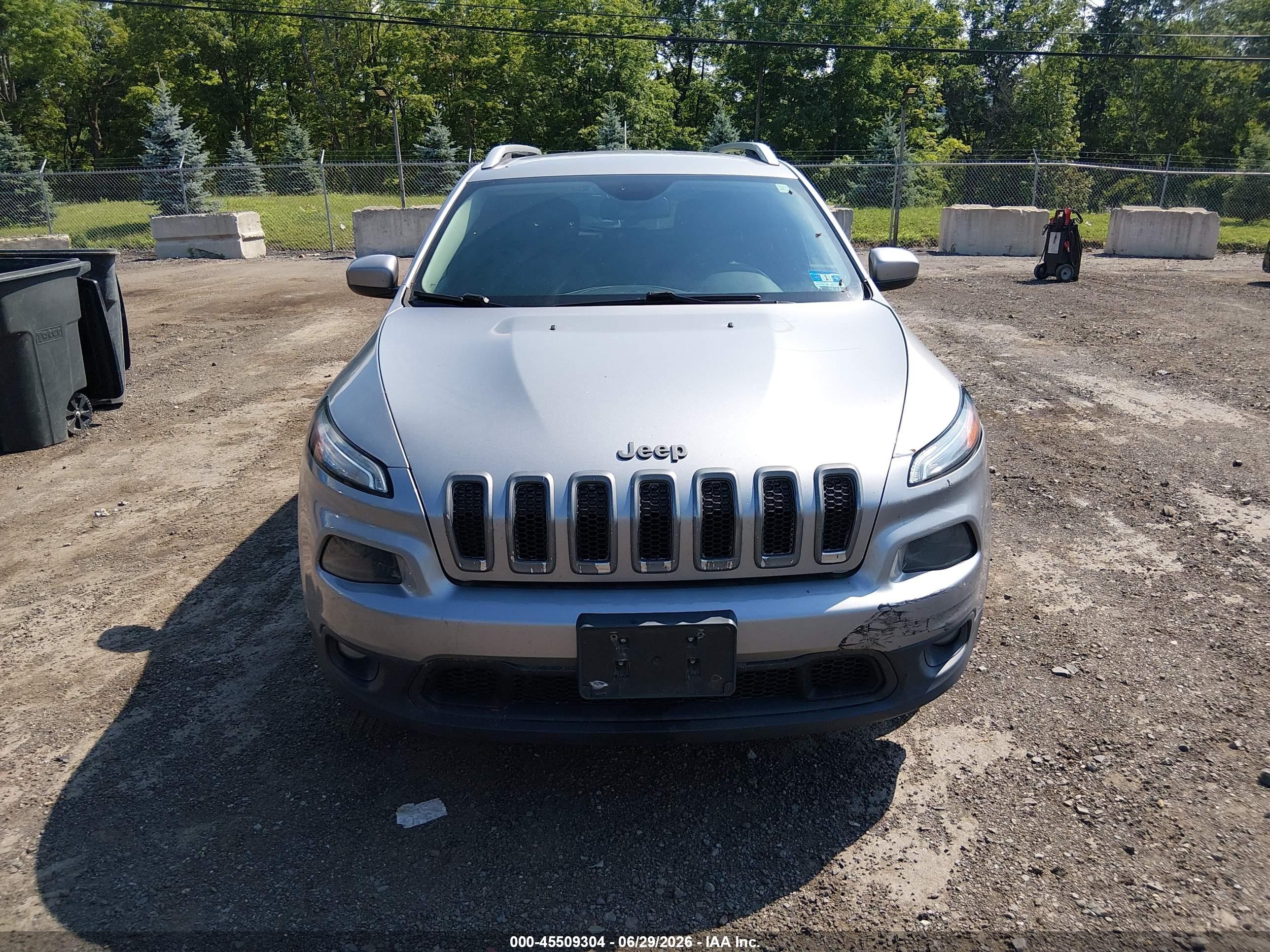 2015 Jeep Cherokee Latitude Gray vin: 1C4PJLCB6FW642920