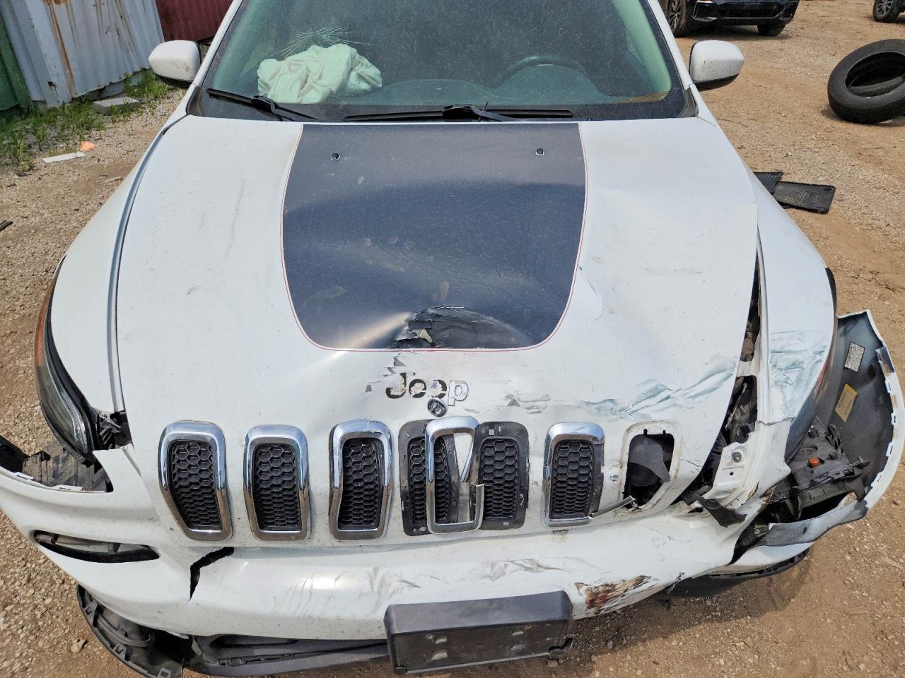 2015 Jeep Cherokee Latitude White vin: 1C4PJLCB6FW643520