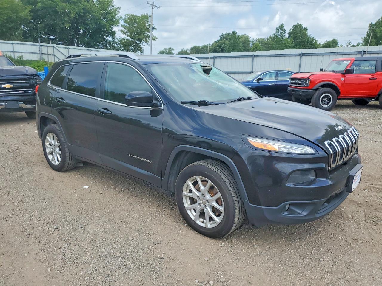 2015 Jeep Cherokee Latitude Black vin: 1C4PJLCB6FW682933