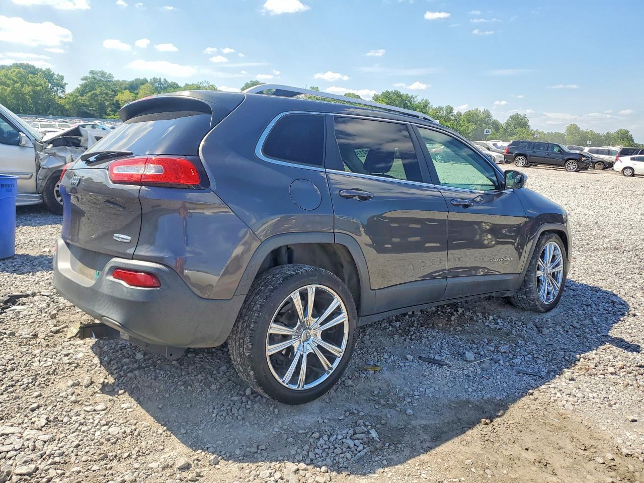 2015 Jeep Cherokee Latitude Серый vin: 1C4PJLCB6FW690126