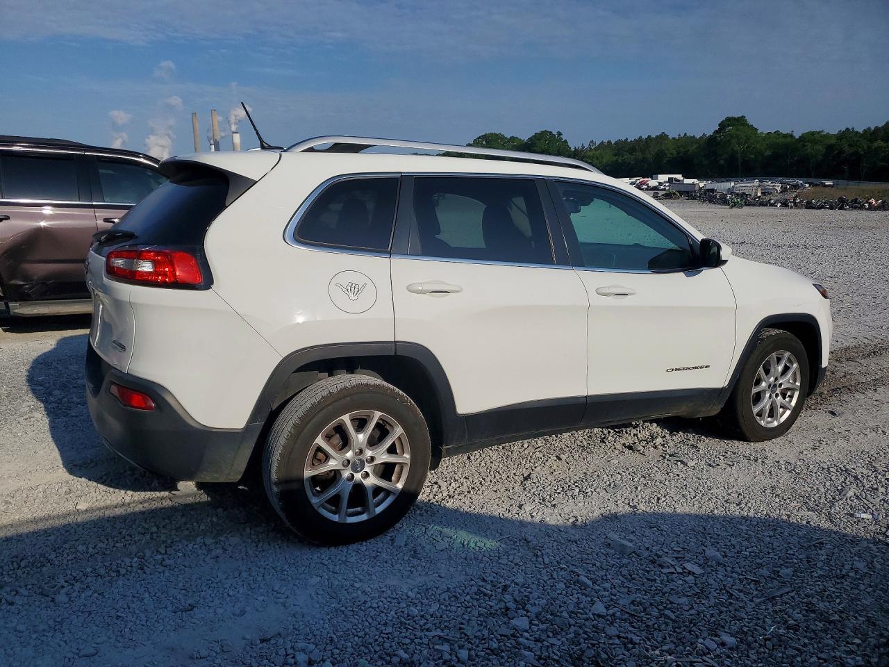2015 Jeep Cherokee Latitude White vin: 1C4PJLCB6FW770901