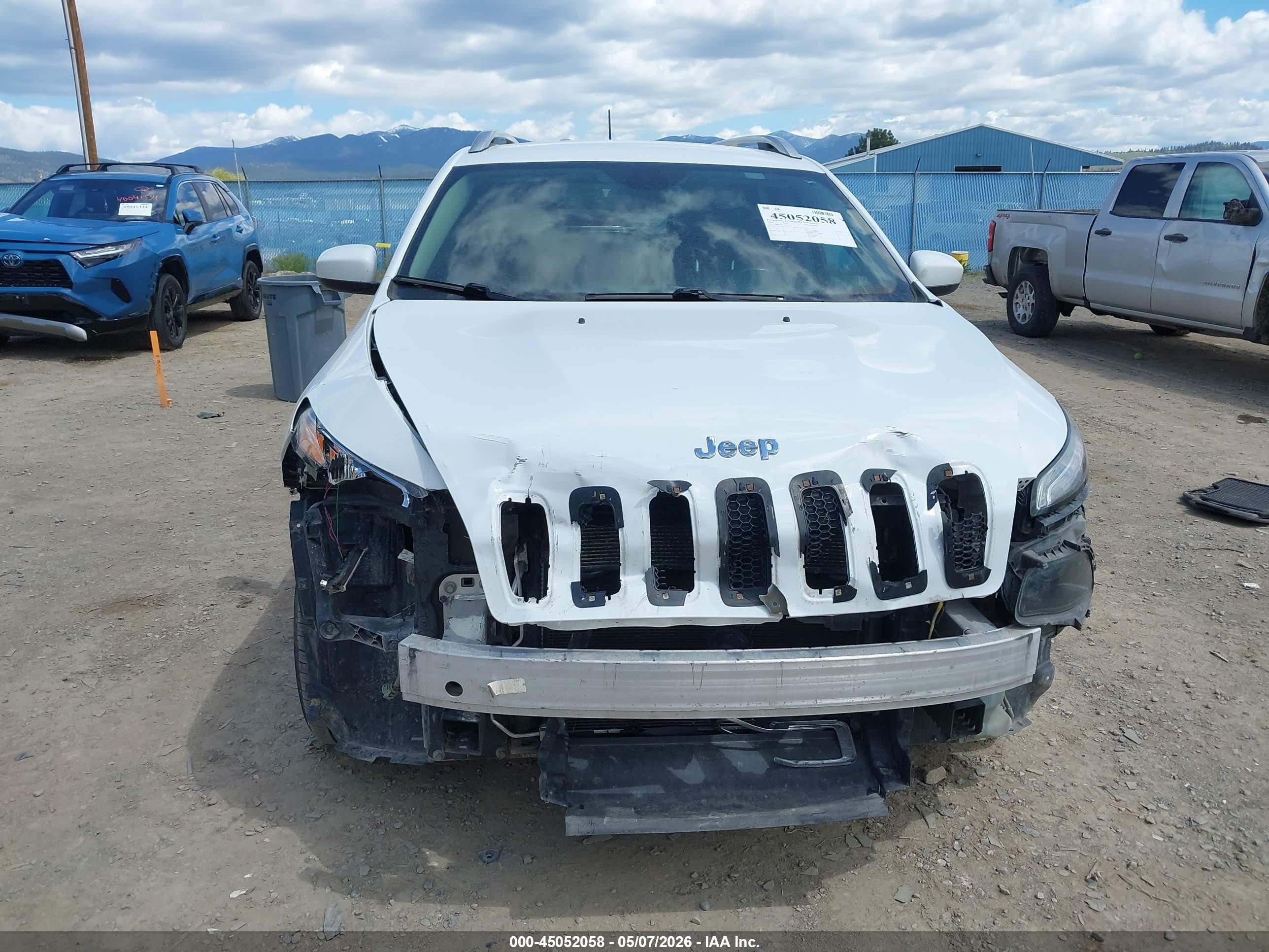 2016 Jeep Cherokee Latitude Белый vin: 1C4PJLCB6GW177945