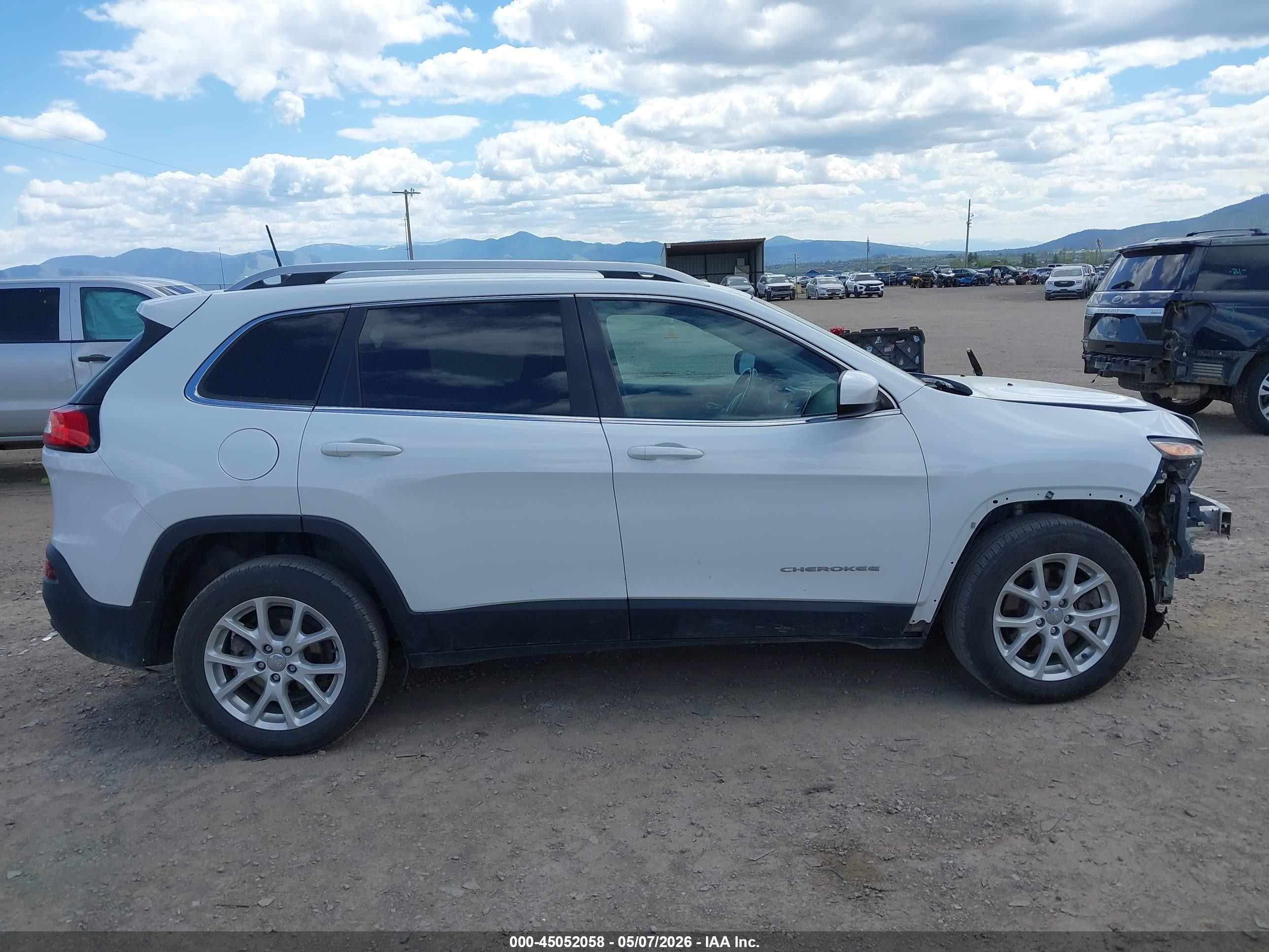 2016 Jeep Cherokee Latitude Белый vin: 1C4PJLCB6GW177945