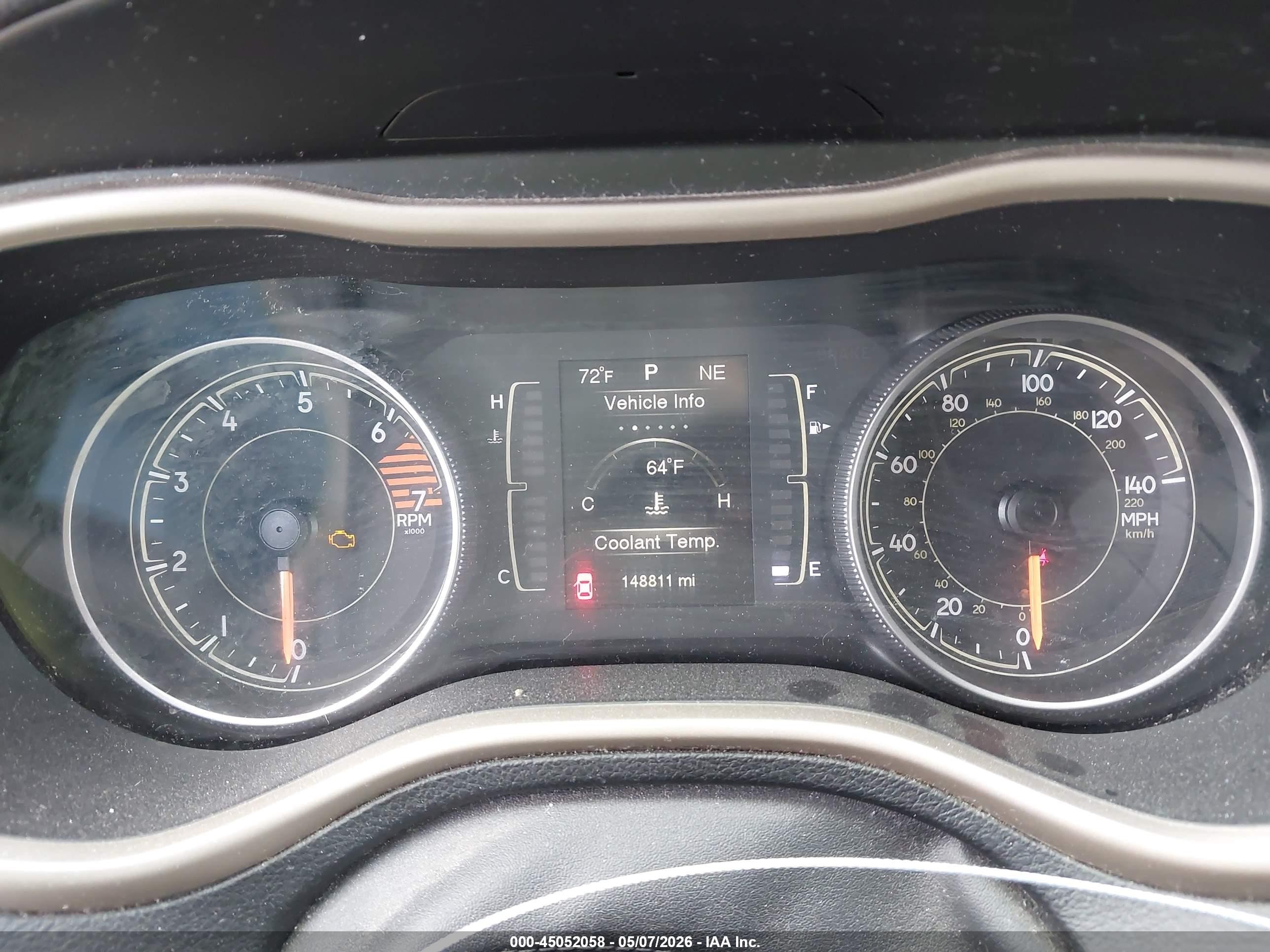 2016 Jeep Cherokee Latitude Белый vin: 1C4PJLCB6GW177945