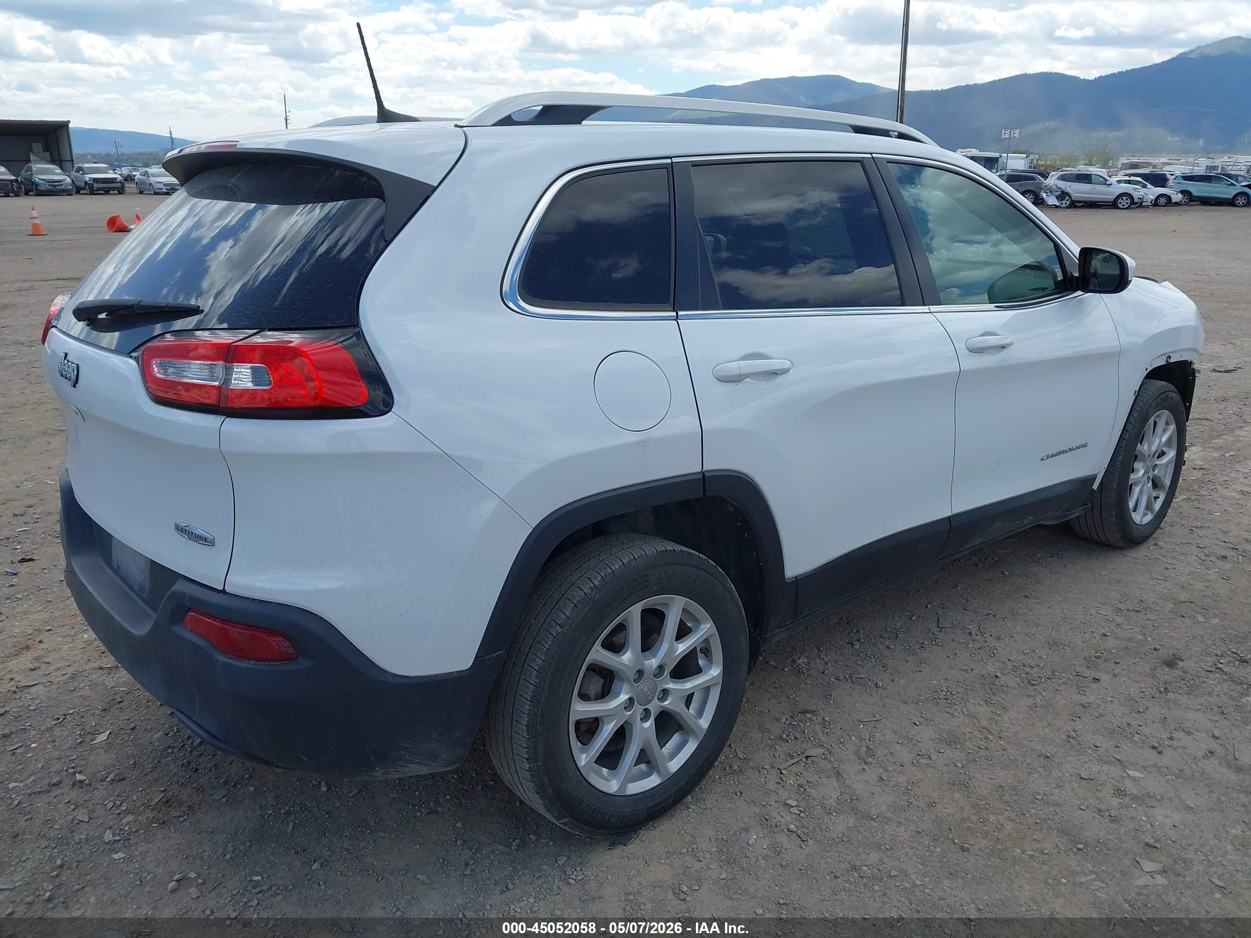 2016 Jeep Cherokee Latitude Белый vin: 1C4PJLCB6GW177945