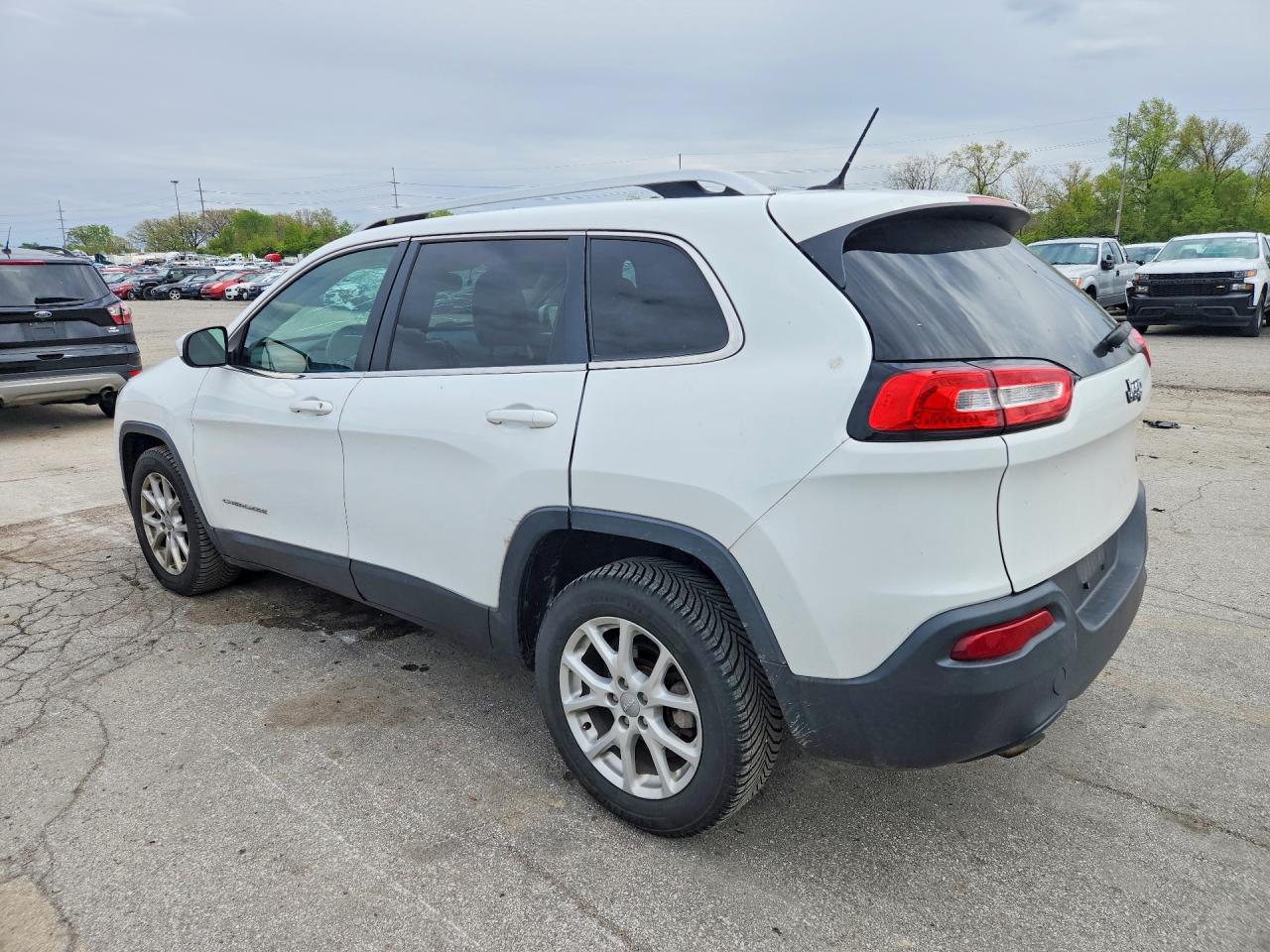 2014 Jeep Cherokee Latitude White vin: 1C4PJLCB7EW101762