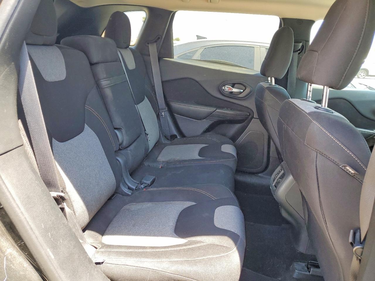 2014 Jeep Cherokee Latitude Black vin: 1C4PJLCB7EW154641