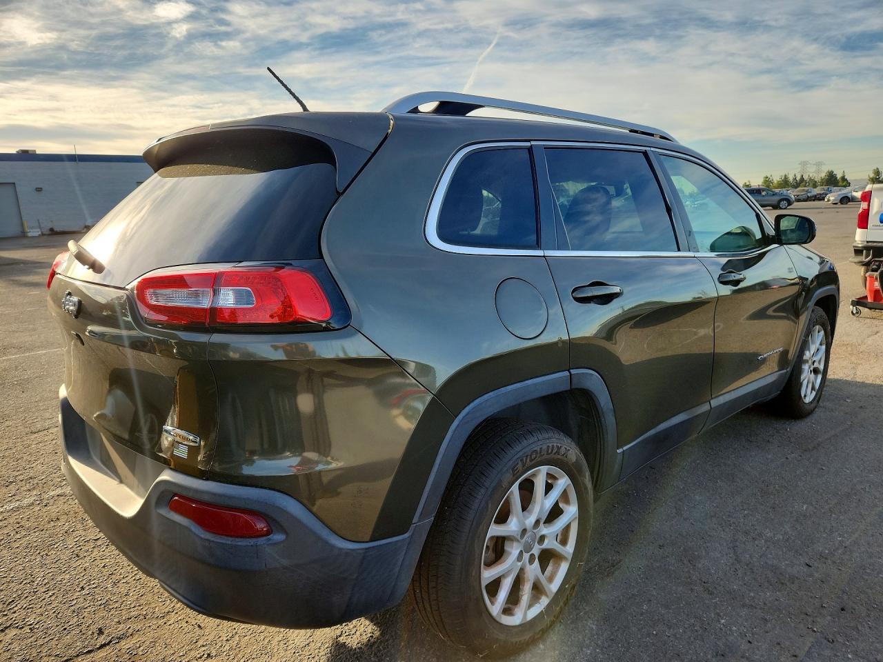 2014 Jeep Cherokee Latitude Зеленый vin: 1C4PJLCB7EW202767