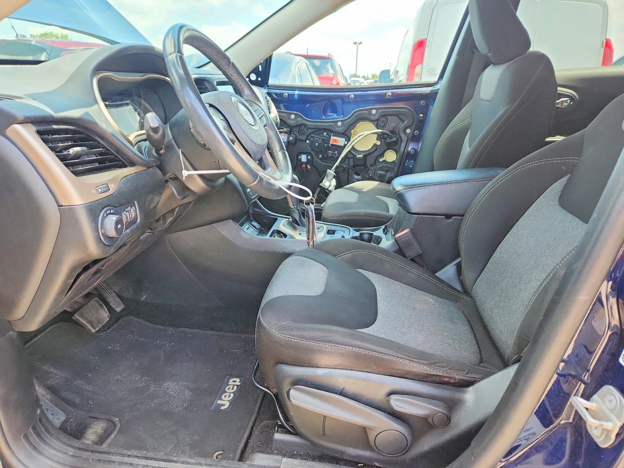 2014 Jeep Cherokee Latitude Blue vin: 1C4PJLCB7EW245585