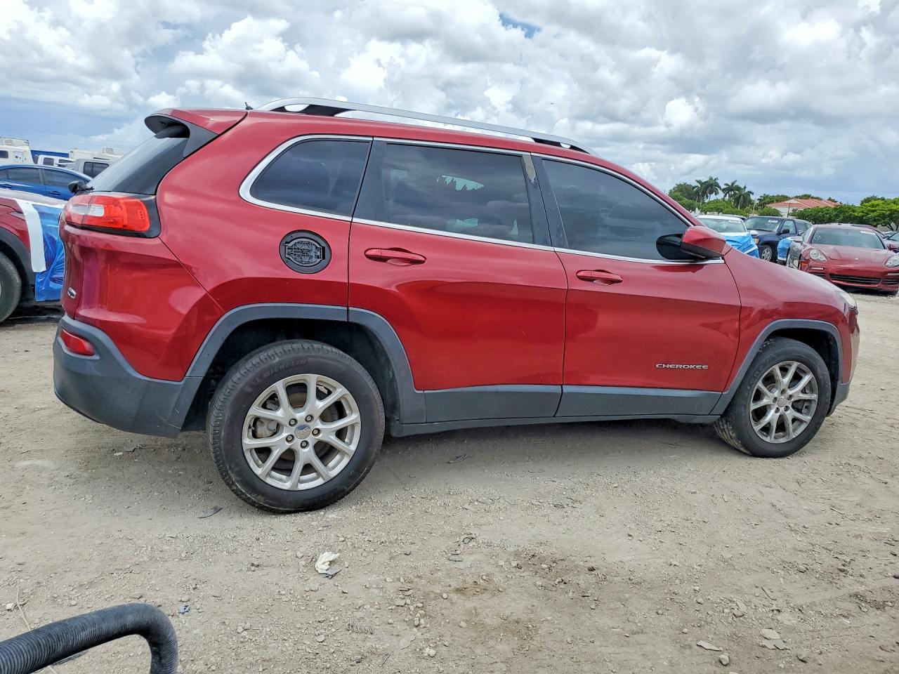 2014 Jeep Cherokee Latitude Red vin: 1C4PJLCB7EW249412