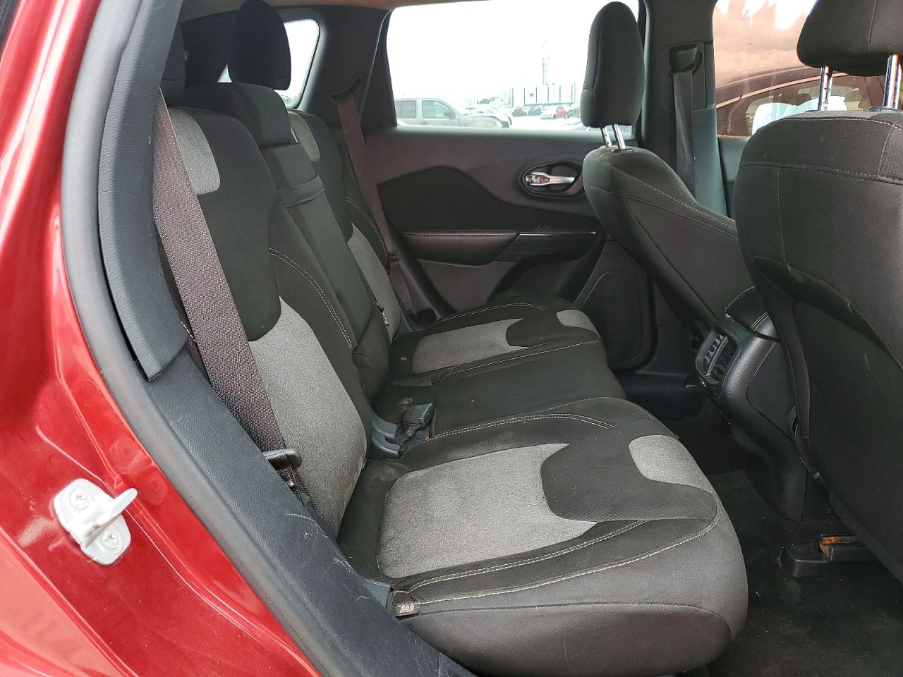 2014 Jeep Cherokee Latitude Red vin: 1C4PJLCB7EW249412