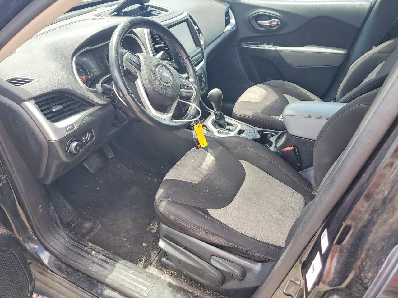 2014 Jeep Cherokee Latitude Черный vin: 1C4PJLCB7EW261964