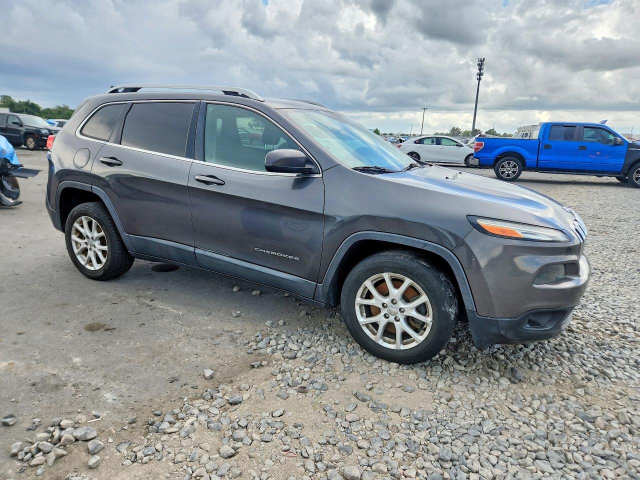 2015 Jeep Cherokee Latitude Gray vin: 1C4PJLCB7FW627696