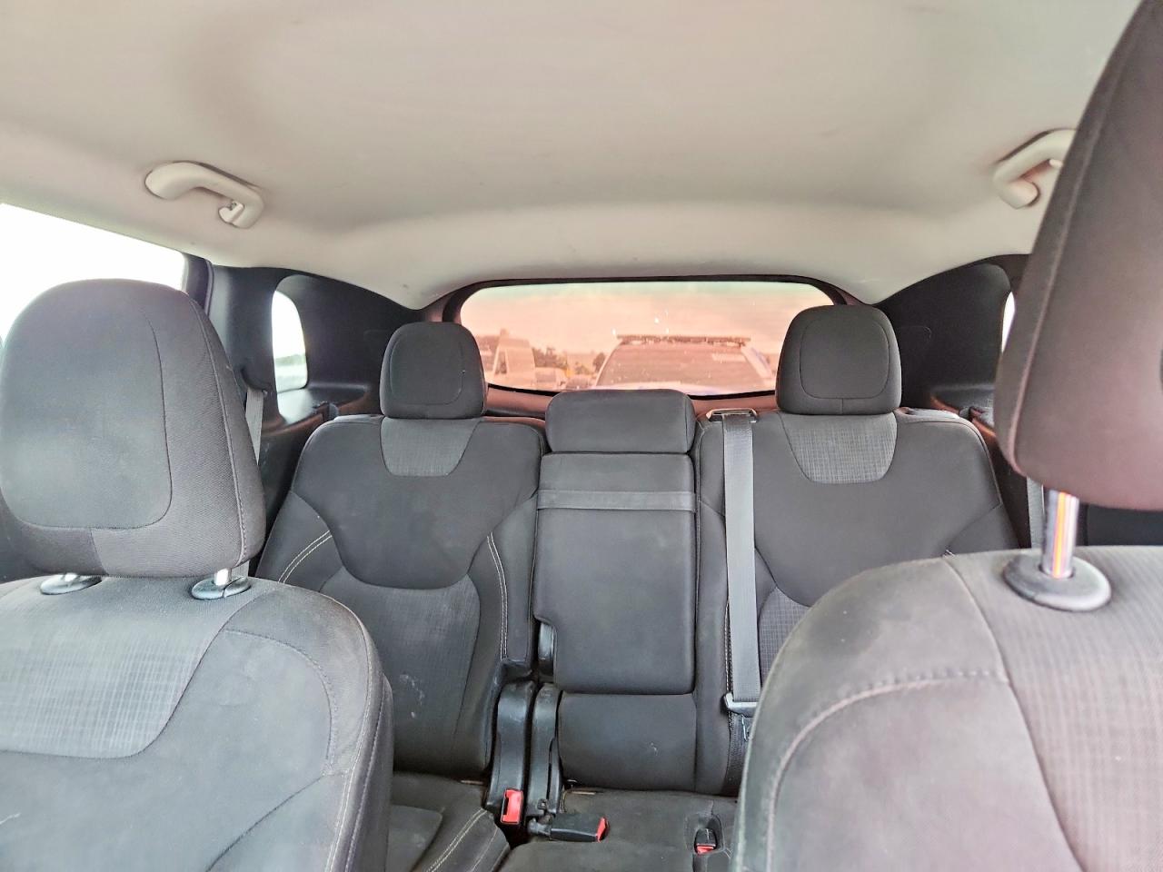 2015 Jeep Cherokee Latitude Gray vin: 1C4PJLCB7FW627696