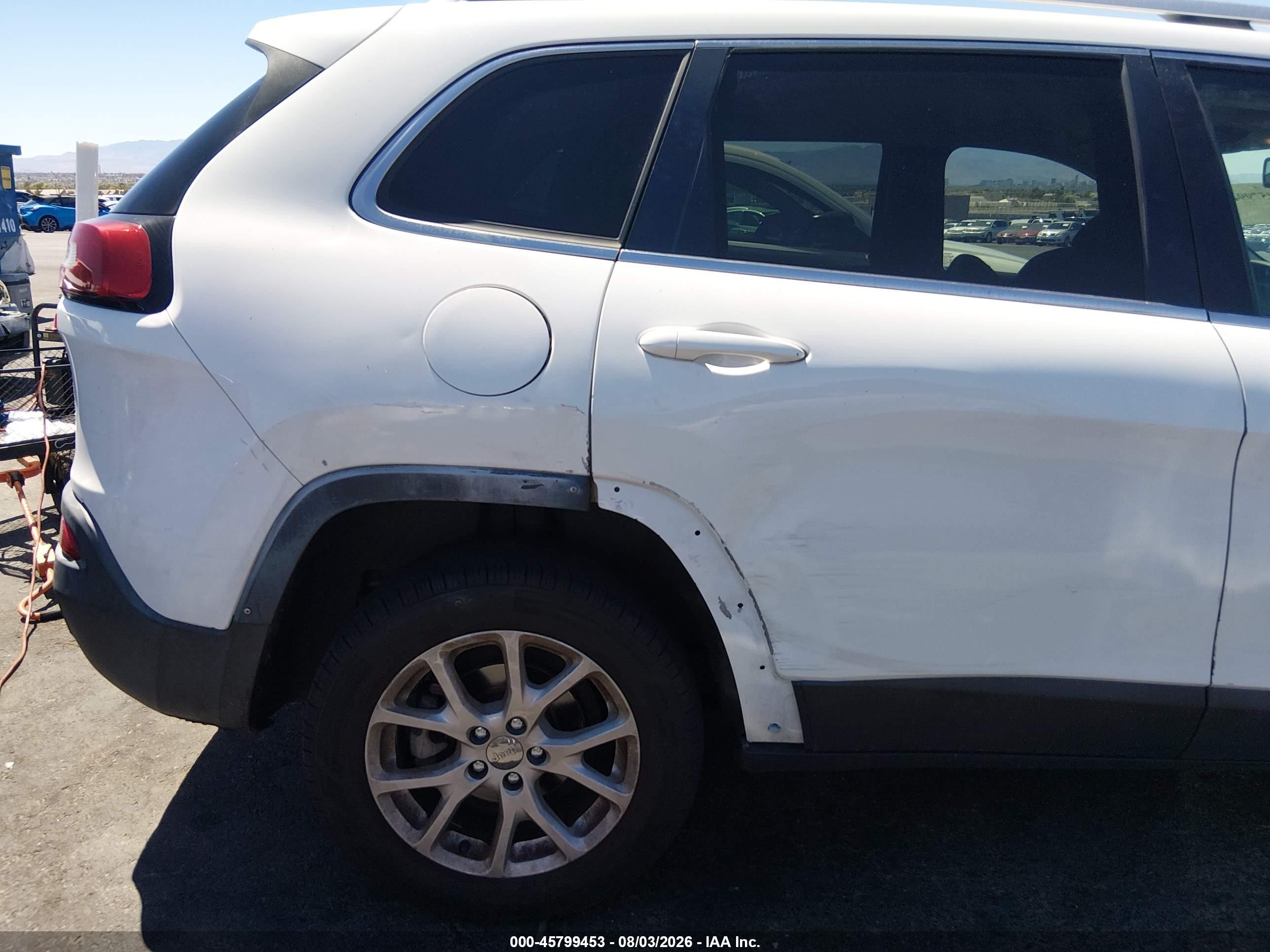 2015 Jeep Cherokee Latitude Белый vin: 1C4PJLCB7FW627889