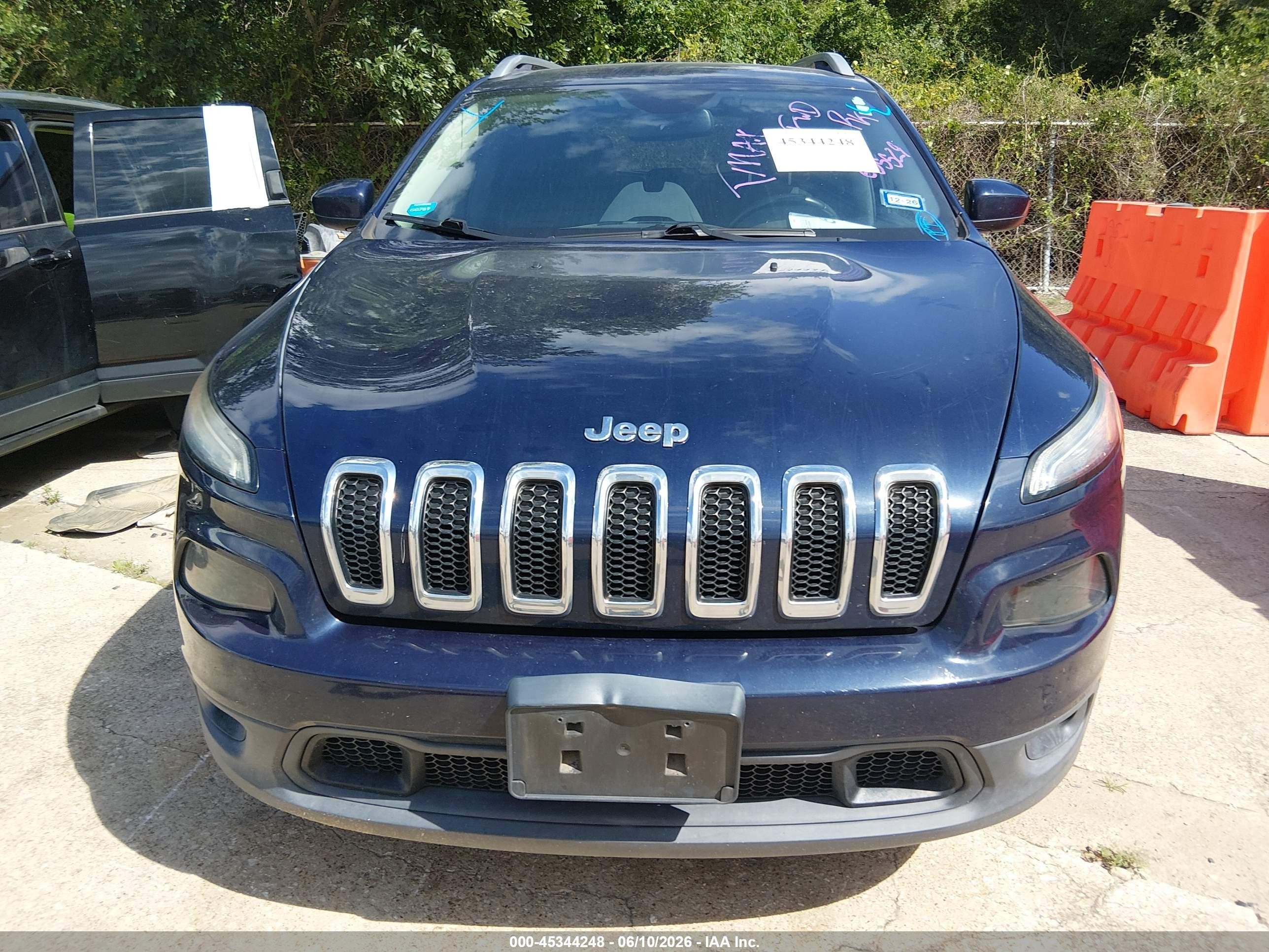 2015 Jeep Cherokee Latitude Blue vin: 1C4PJLCB7FW655529
