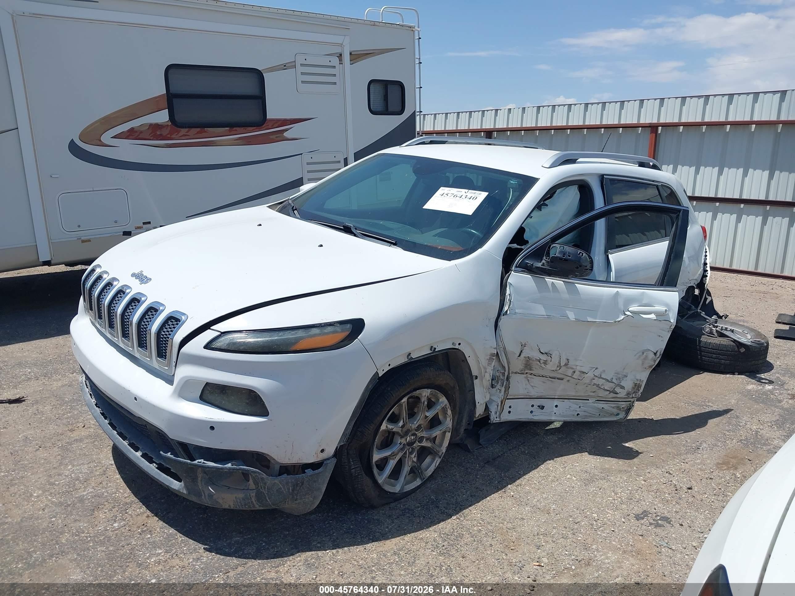2015 Jeep Cherokee Latitude White vin: 1C4PJLCB7FW690653