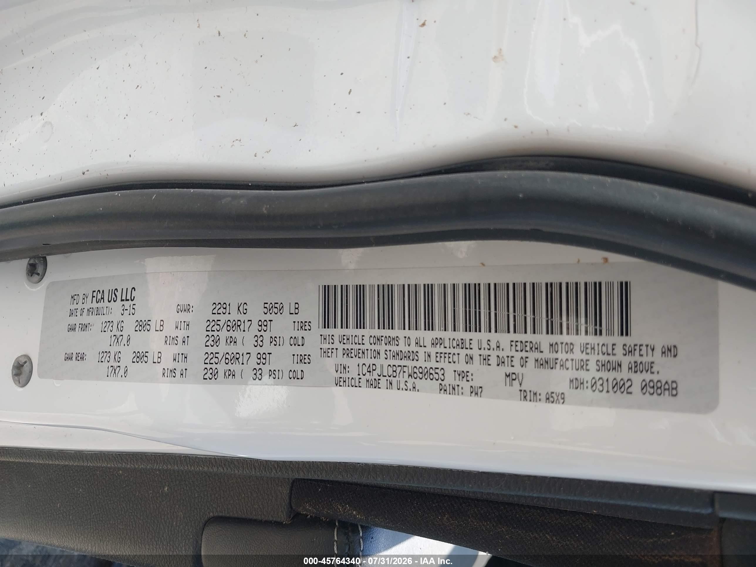 2015 Jeep Cherokee Latitude White vin: 1C4PJLCB7FW690653