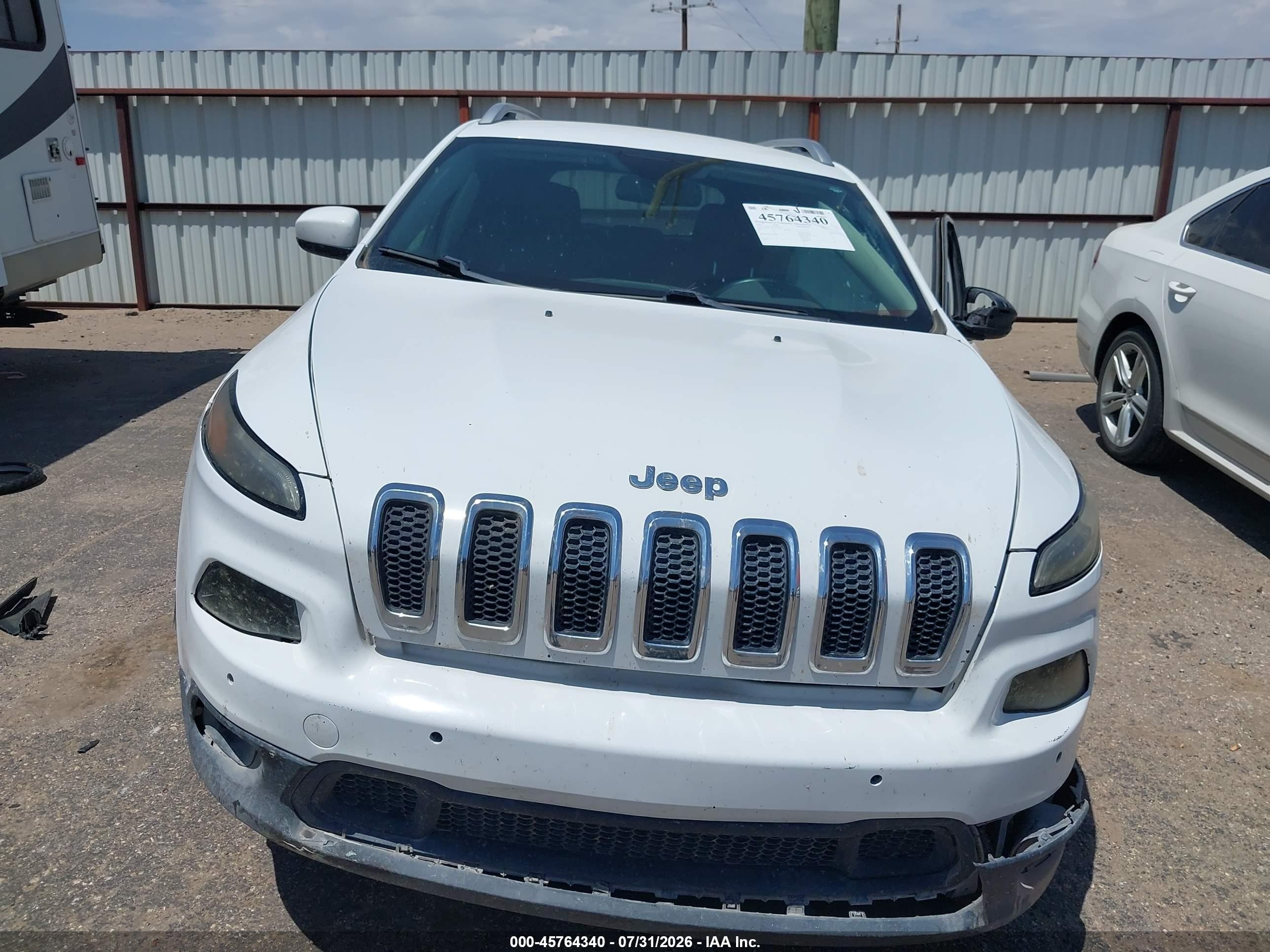2015 Jeep Cherokee Latitude White vin: 1C4PJLCB7FW690653