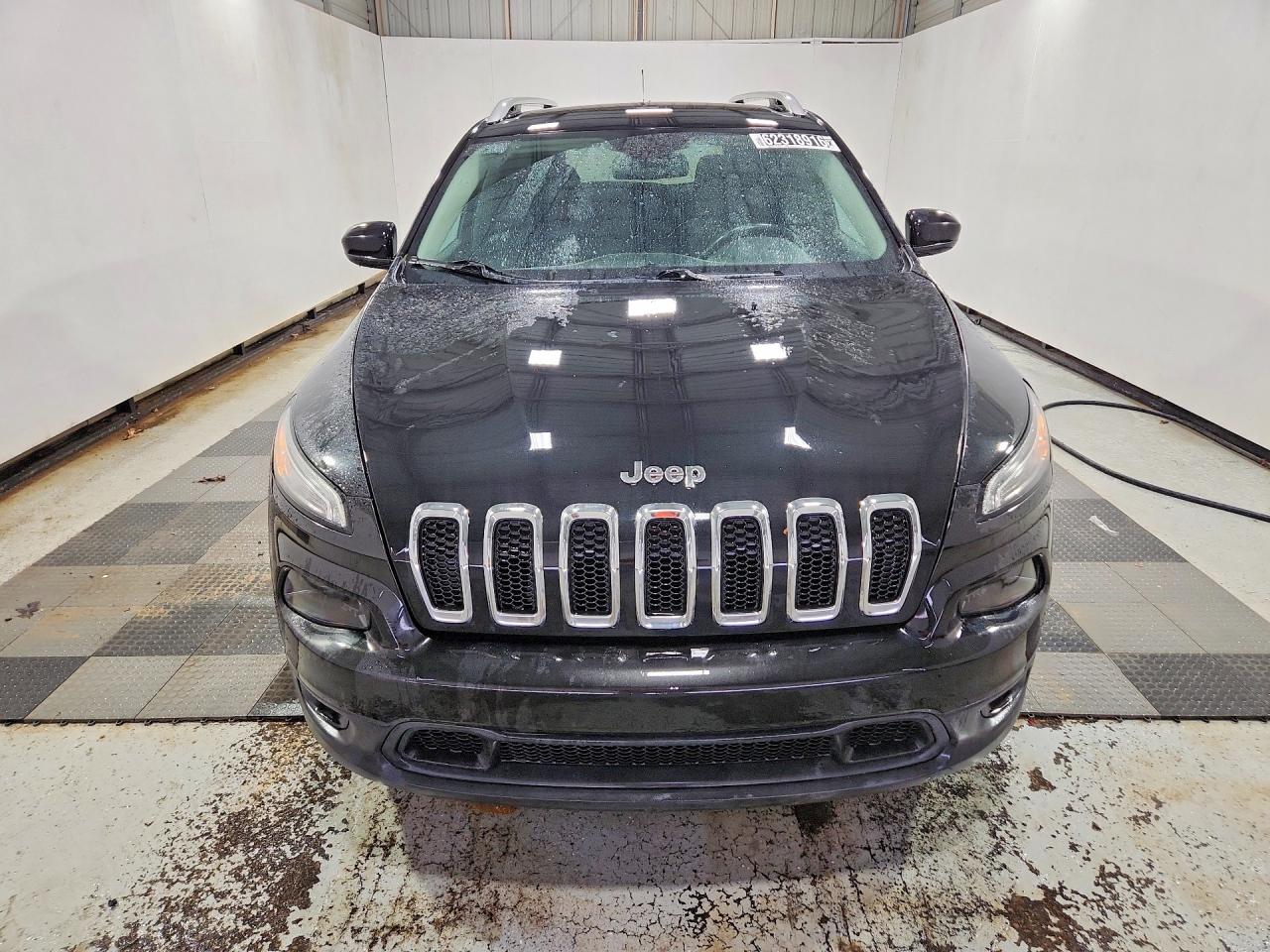 2015 Jeep Cherokee Latitude Черный vin: 1C4PJLCB7FW742556