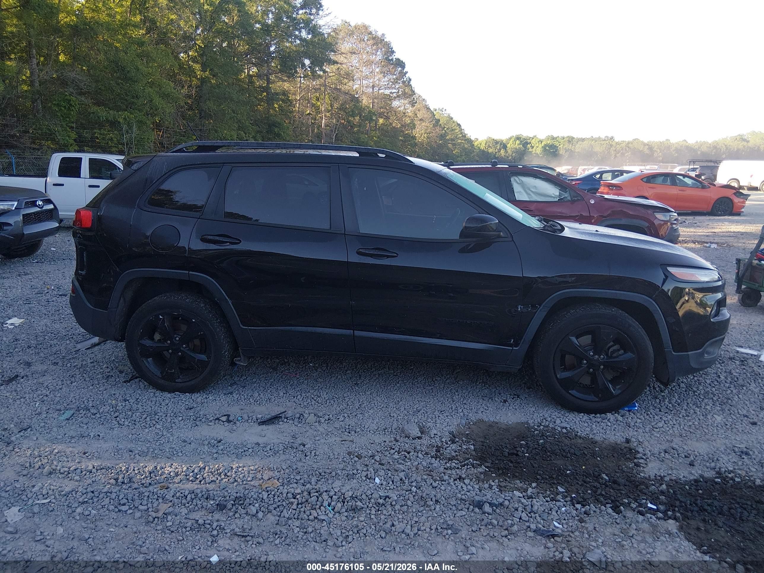2018 Jeep Cherokee Latitude Fwd Черный vin: 1C4PJLCB7JD551949