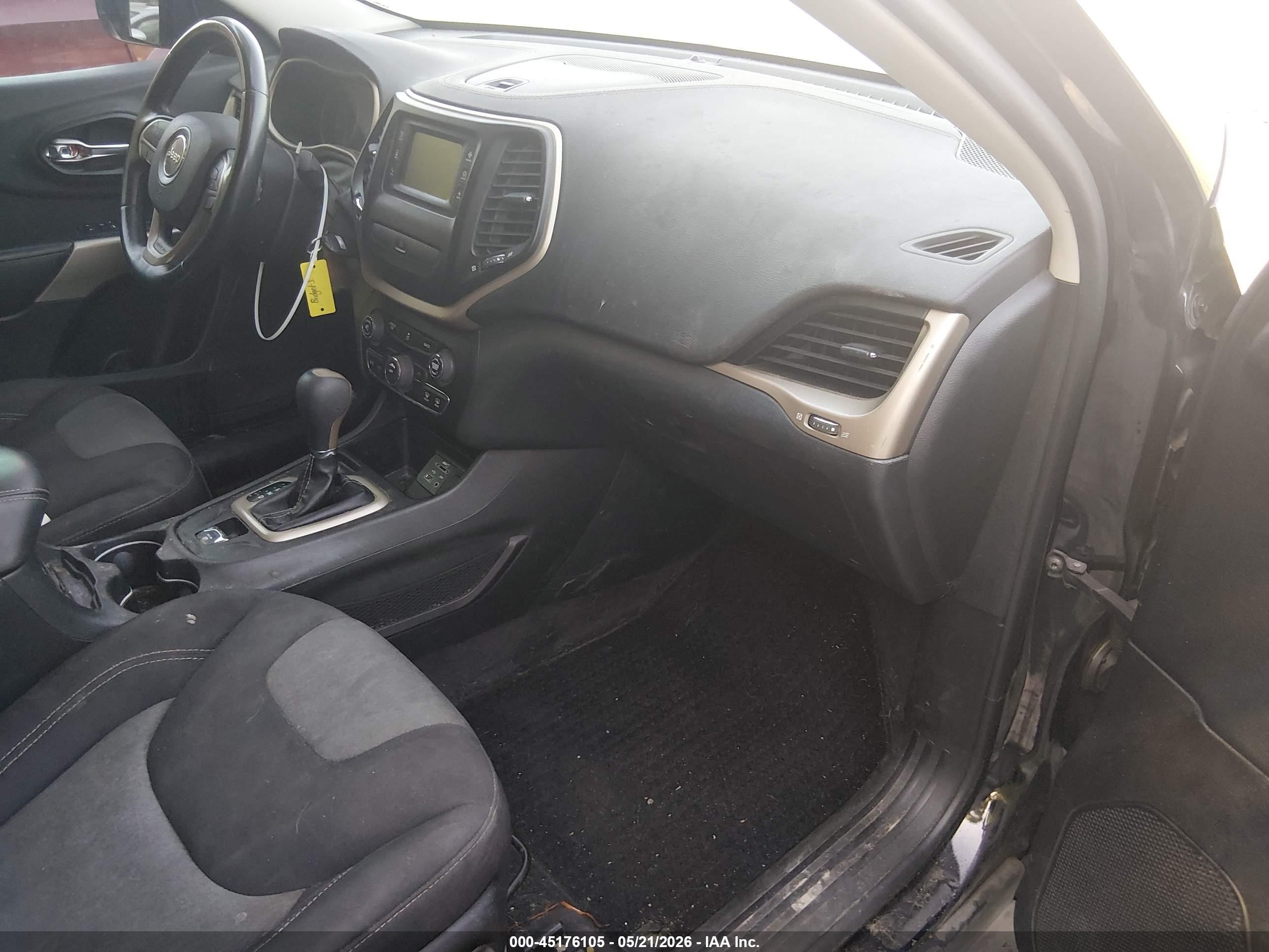 2018 Jeep Cherokee Latitude Fwd Черный vin: 1C4PJLCB7JD551949