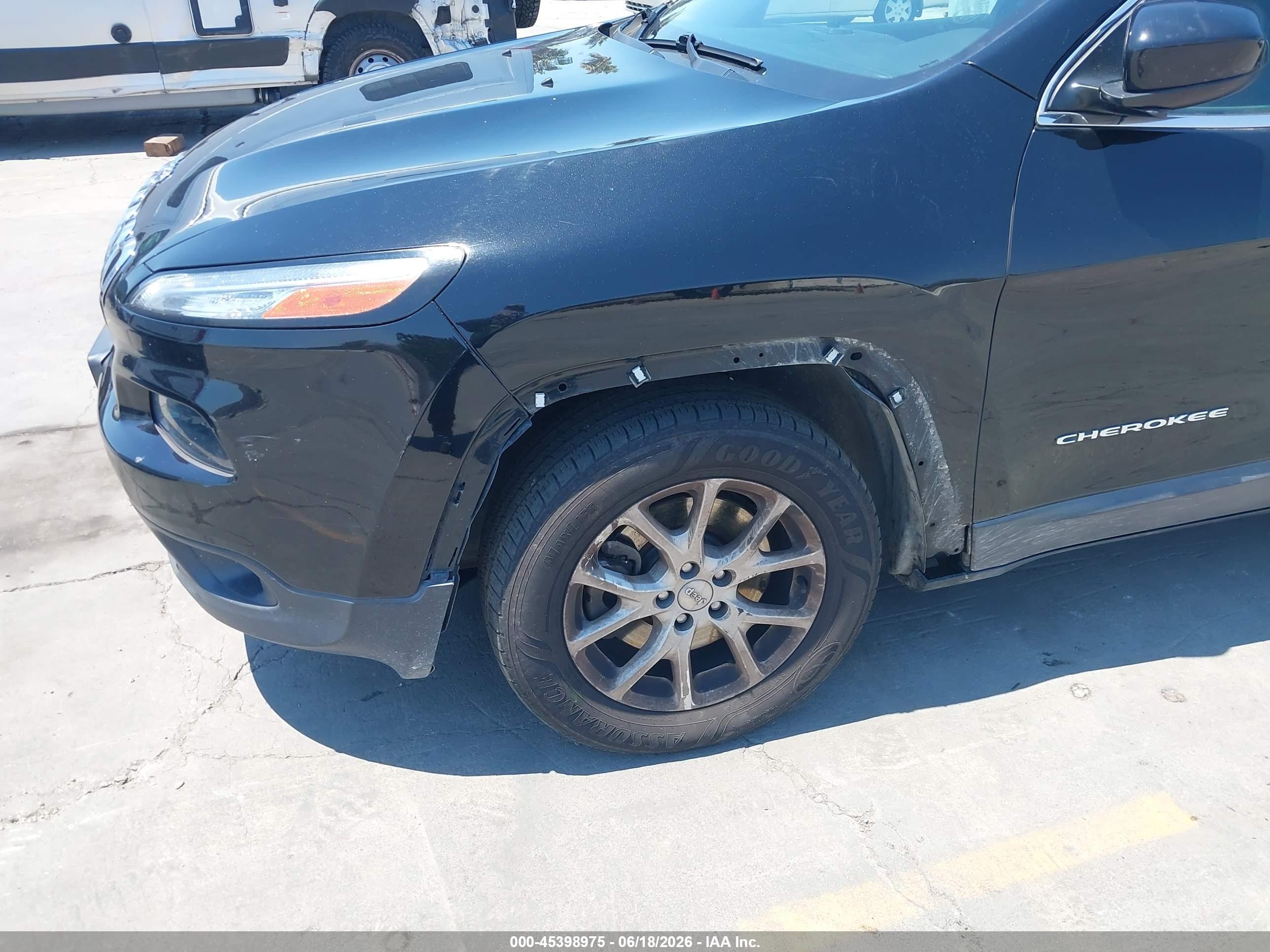 2018 Jeep Cherokee Latitude Fwd Black vin: 1C4PJLCB7JD561123