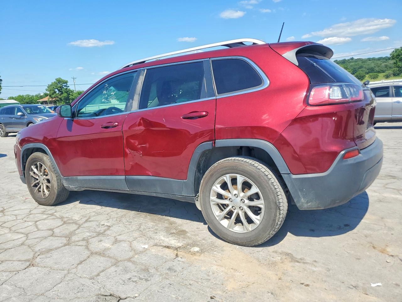 2019 Jeep Cherokee Latitude Maroon vin: 1C4PJLCB7KD488241