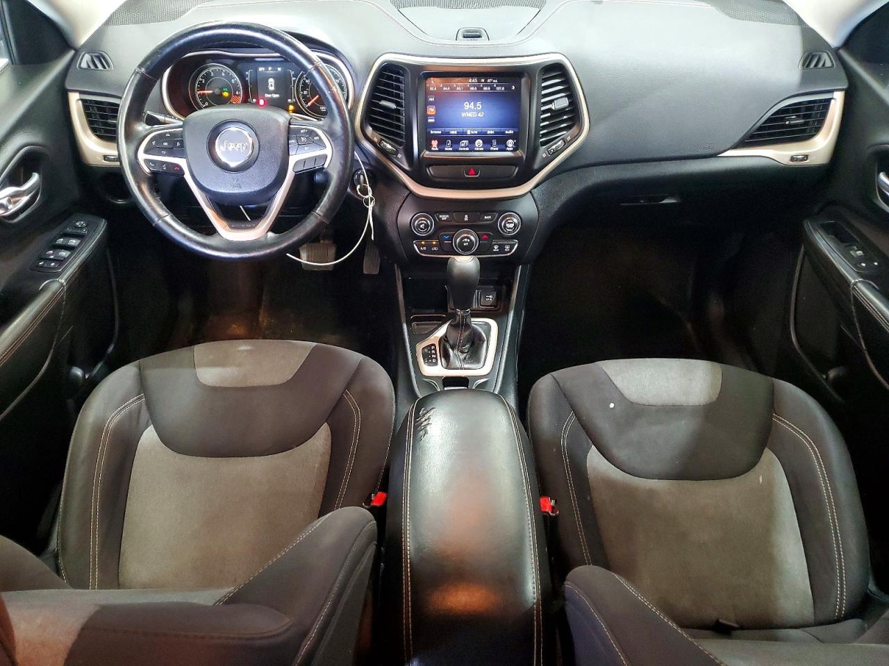 2014 Jeep Cherokee Latitude White vin: 1C4PJLCB8EW149237