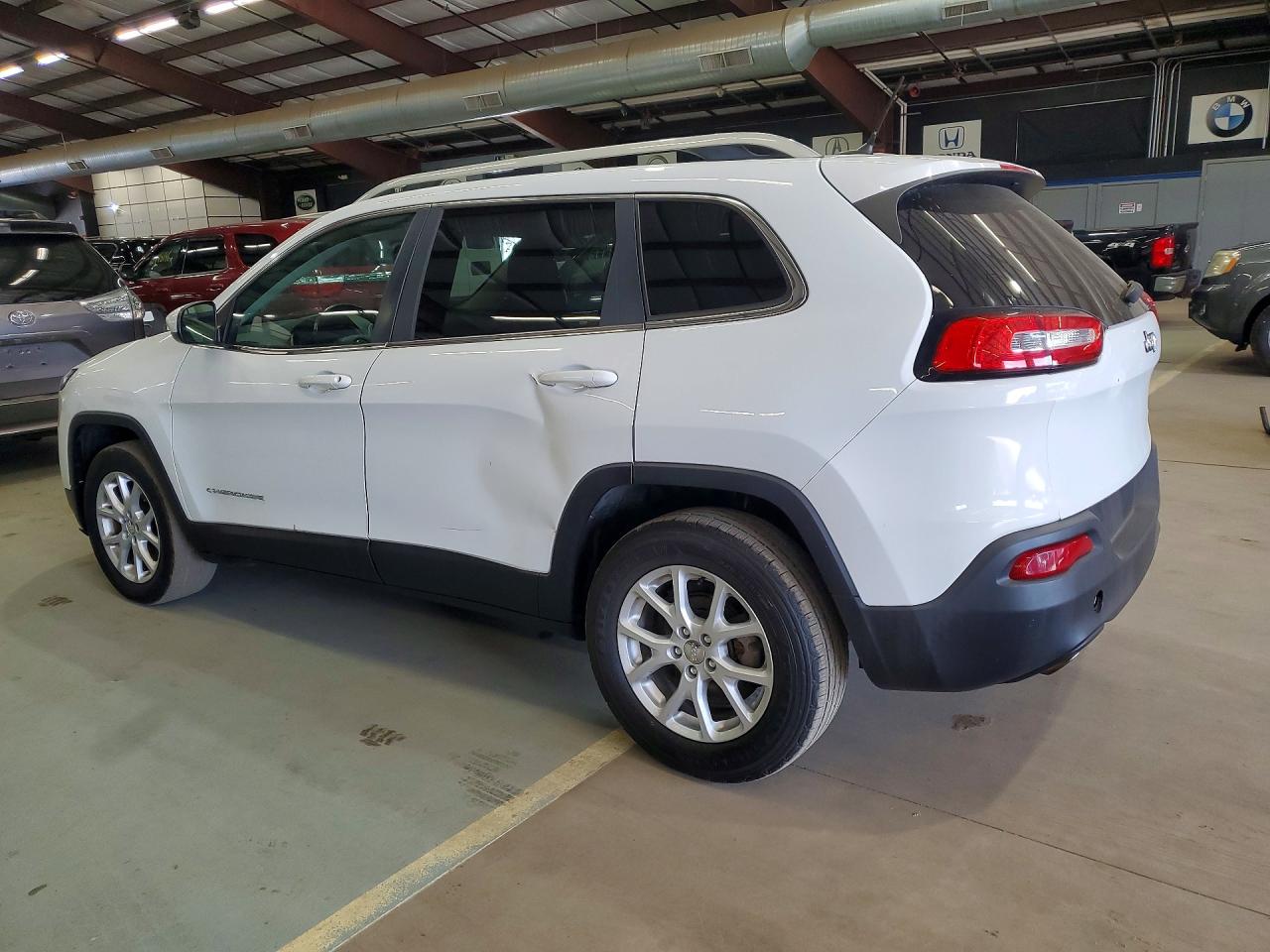 2014 Jeep Cherokee Latitude White vin: 1C4PJLCB8EW149237
