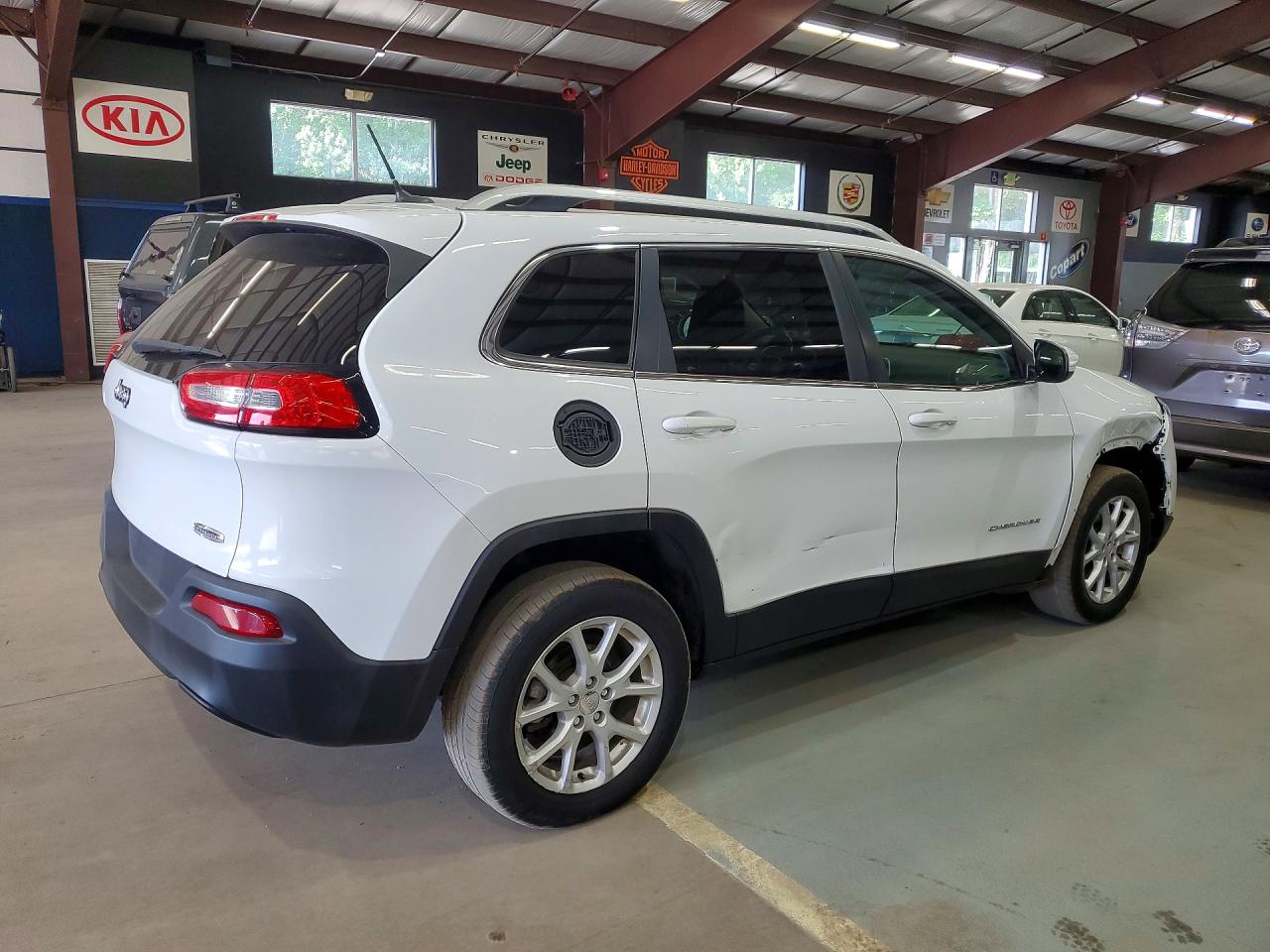 2014 Jeep Cherokee Latitude White vin: 1C4PJLCB8EW149237