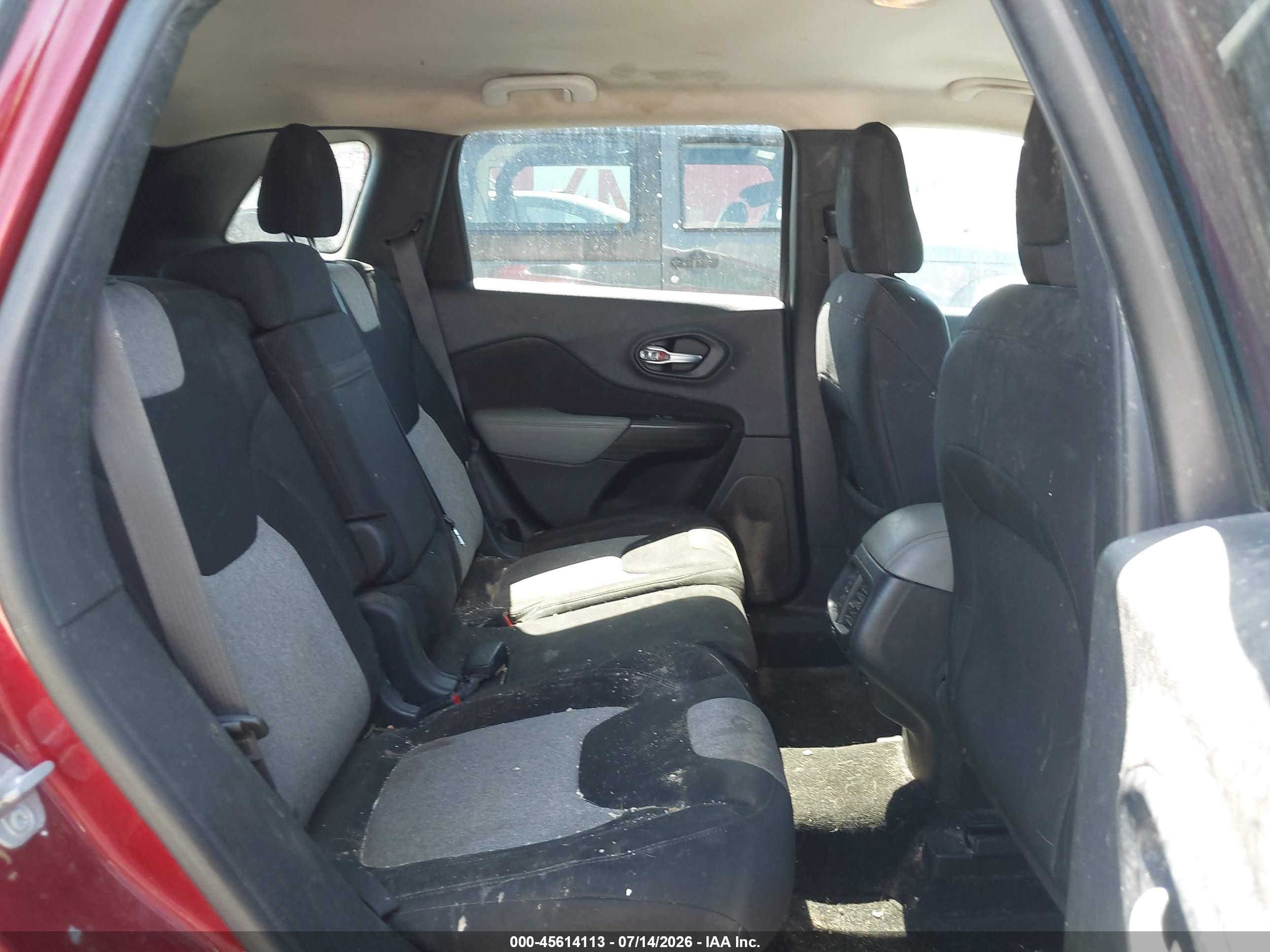 2014 Jeep Cherokee Latitude Red vin: 1C4PJLCB8EW232134