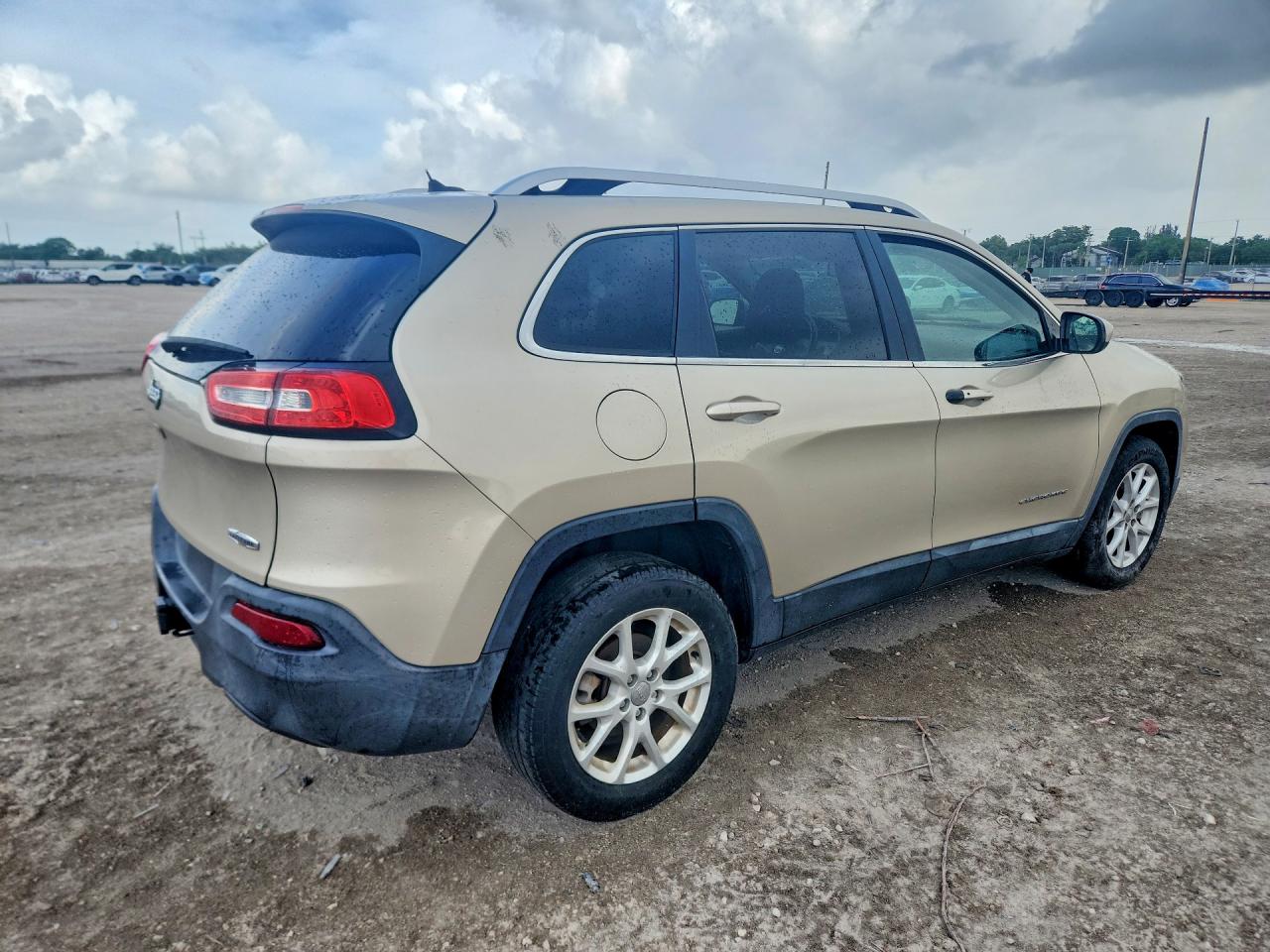 2014 Jeep Cherokee Latitude Beige vin: 1C4PJLCB8EW252934