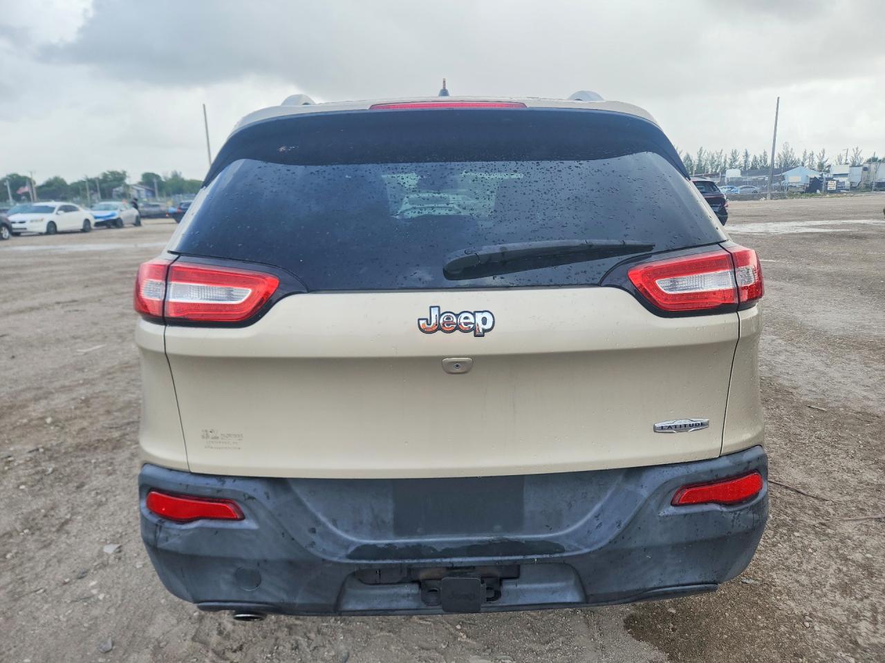 2014 Jeep Cherokee Latitude Beige vin: 1C4PJLCB8EW252934