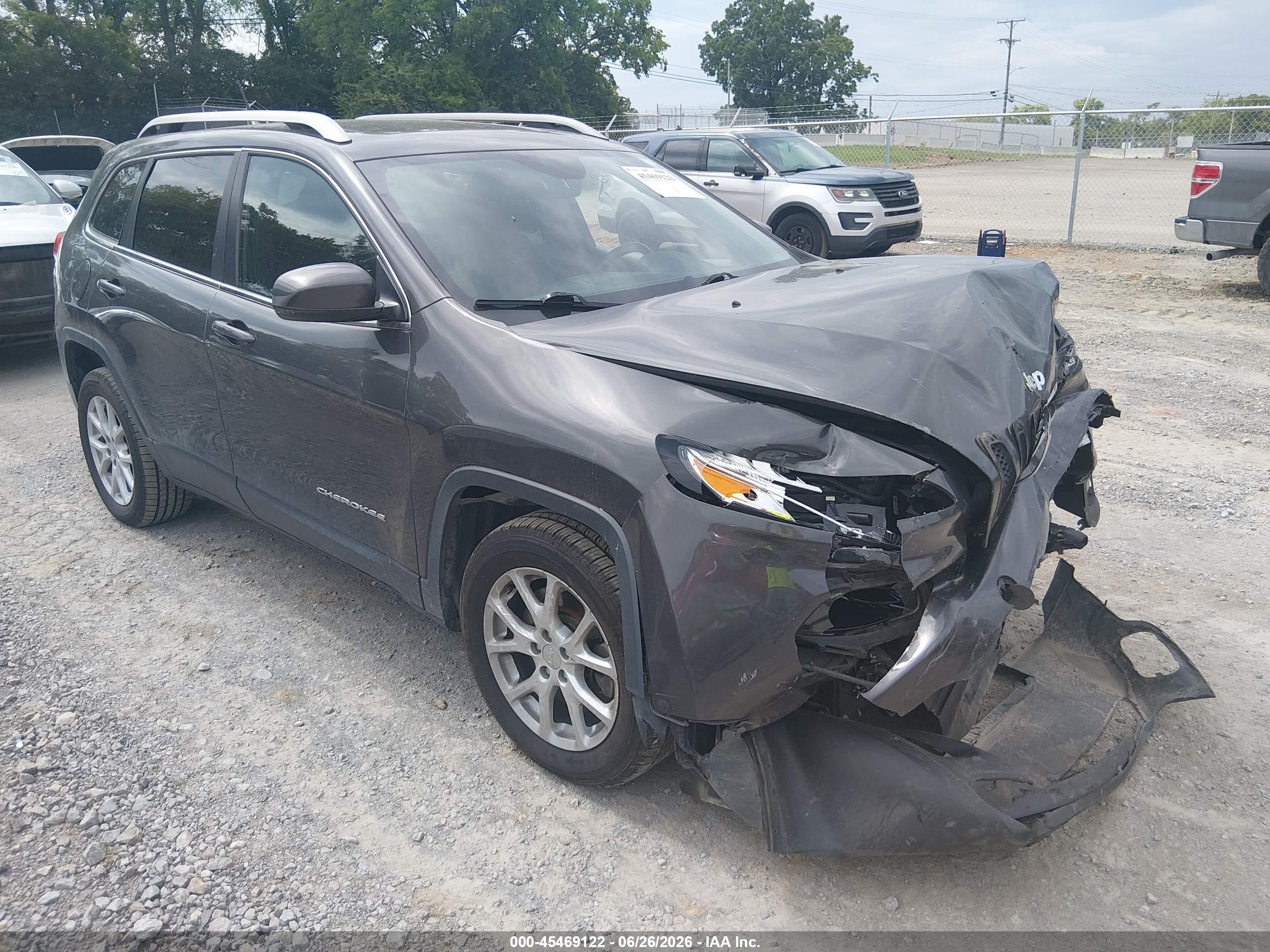 2015 Jeep Cherokee Latitude Gray vin: 1C4PJLCB8FW507874