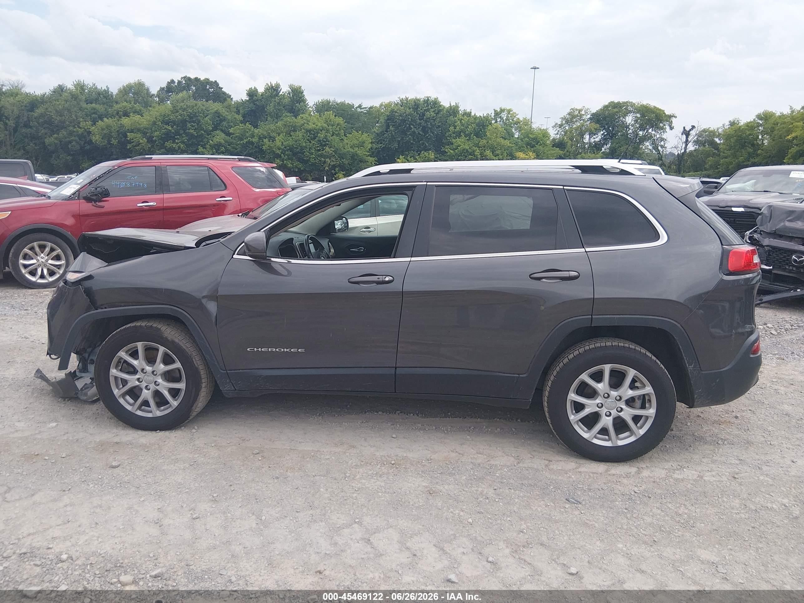 2015 Jeep Cherokee Latitude Gray vin: 1C4PJLCB8FW507874