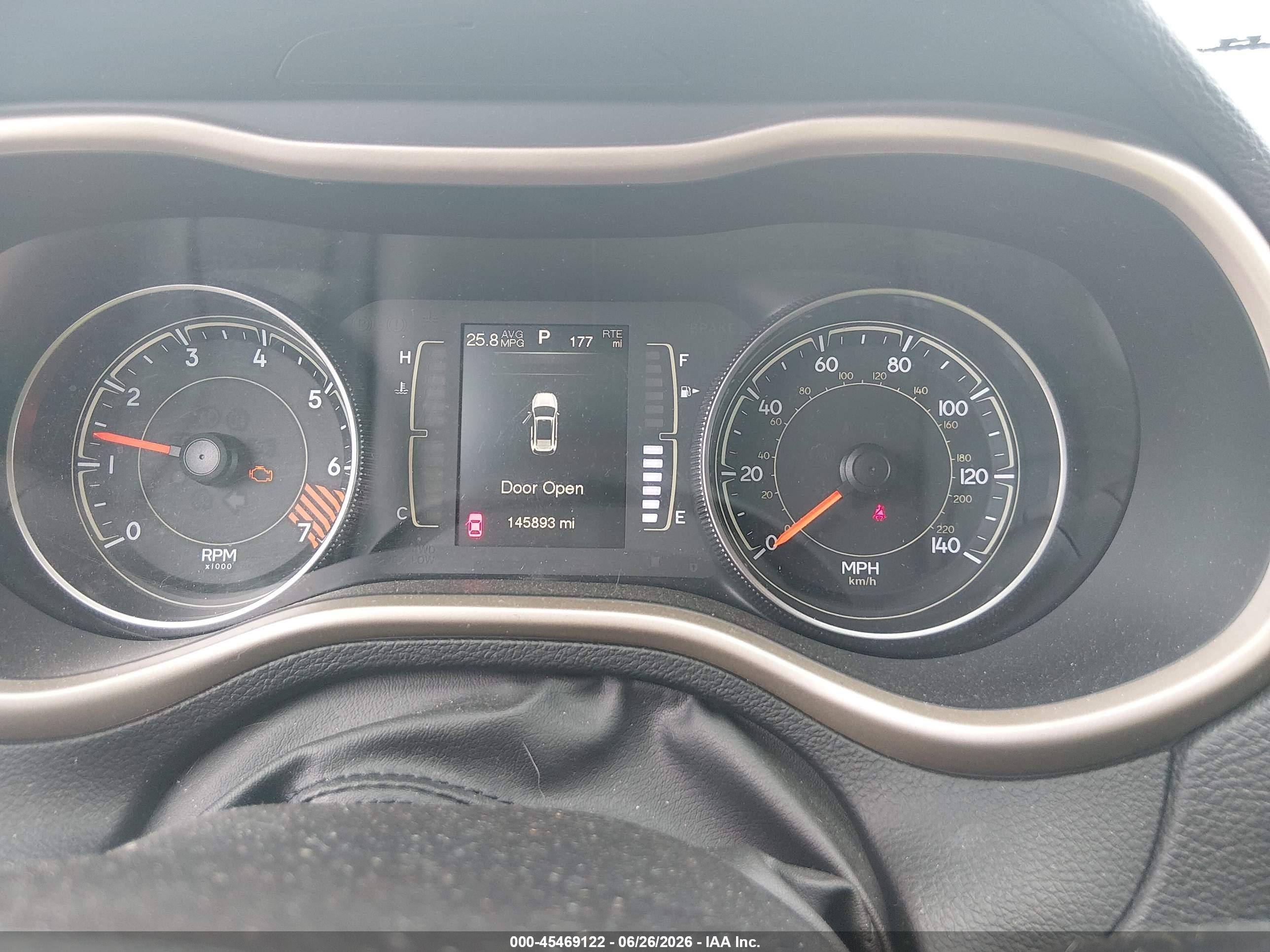 2015 Jeep Cherokee Latitude Gray vin: 1C4PJLCB8FW507874