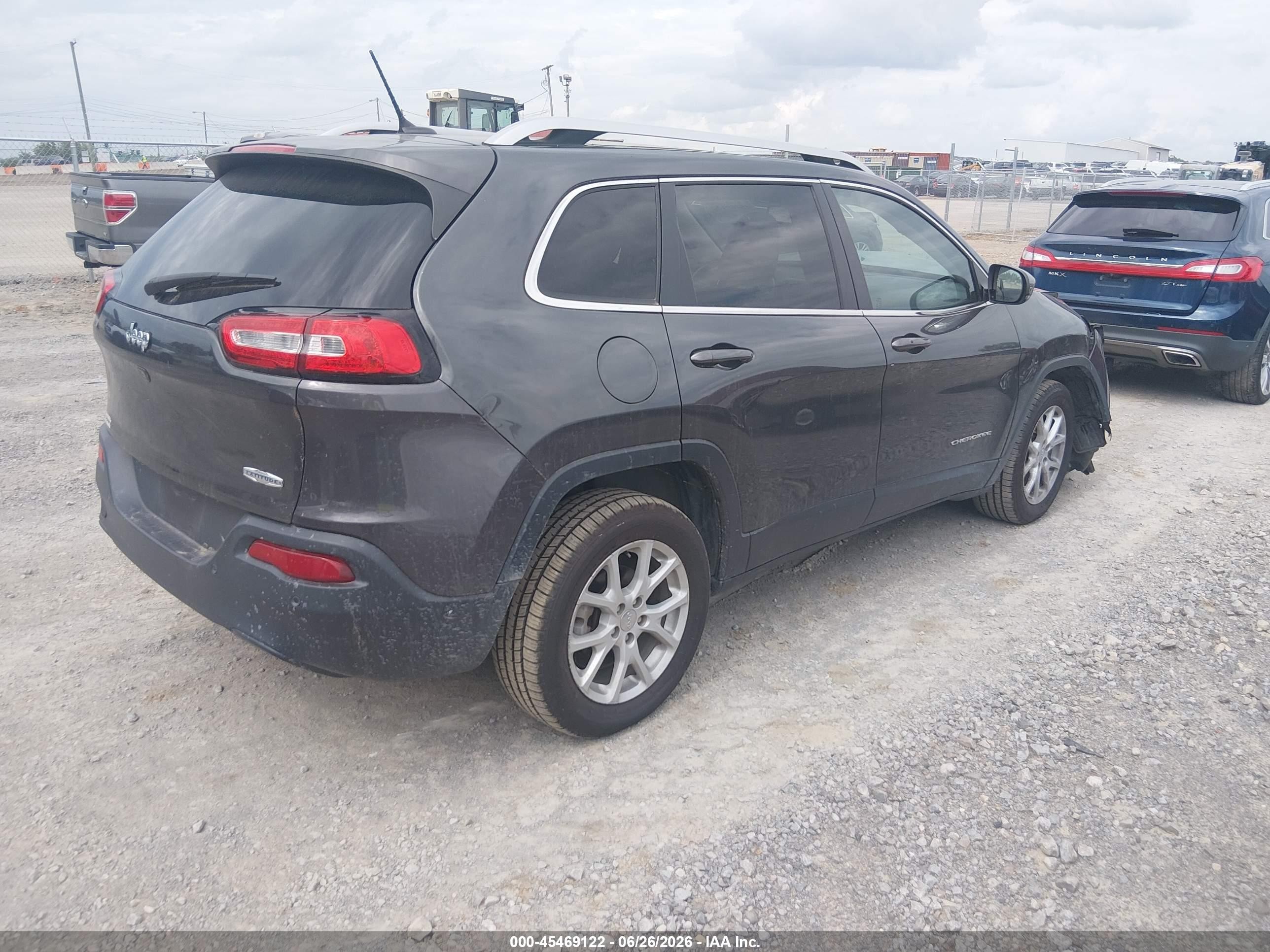 2015 Jeep Cherokee Latitude Gray vin: 1C4PJLCB8FW507874