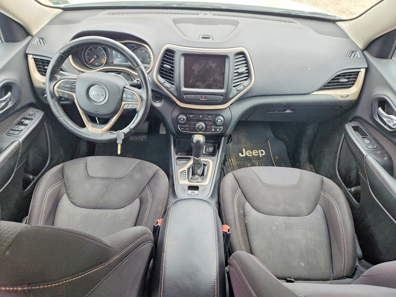 2015 Jeep Cherokee Latitude White vin: 1C4PJLCB8FW566889