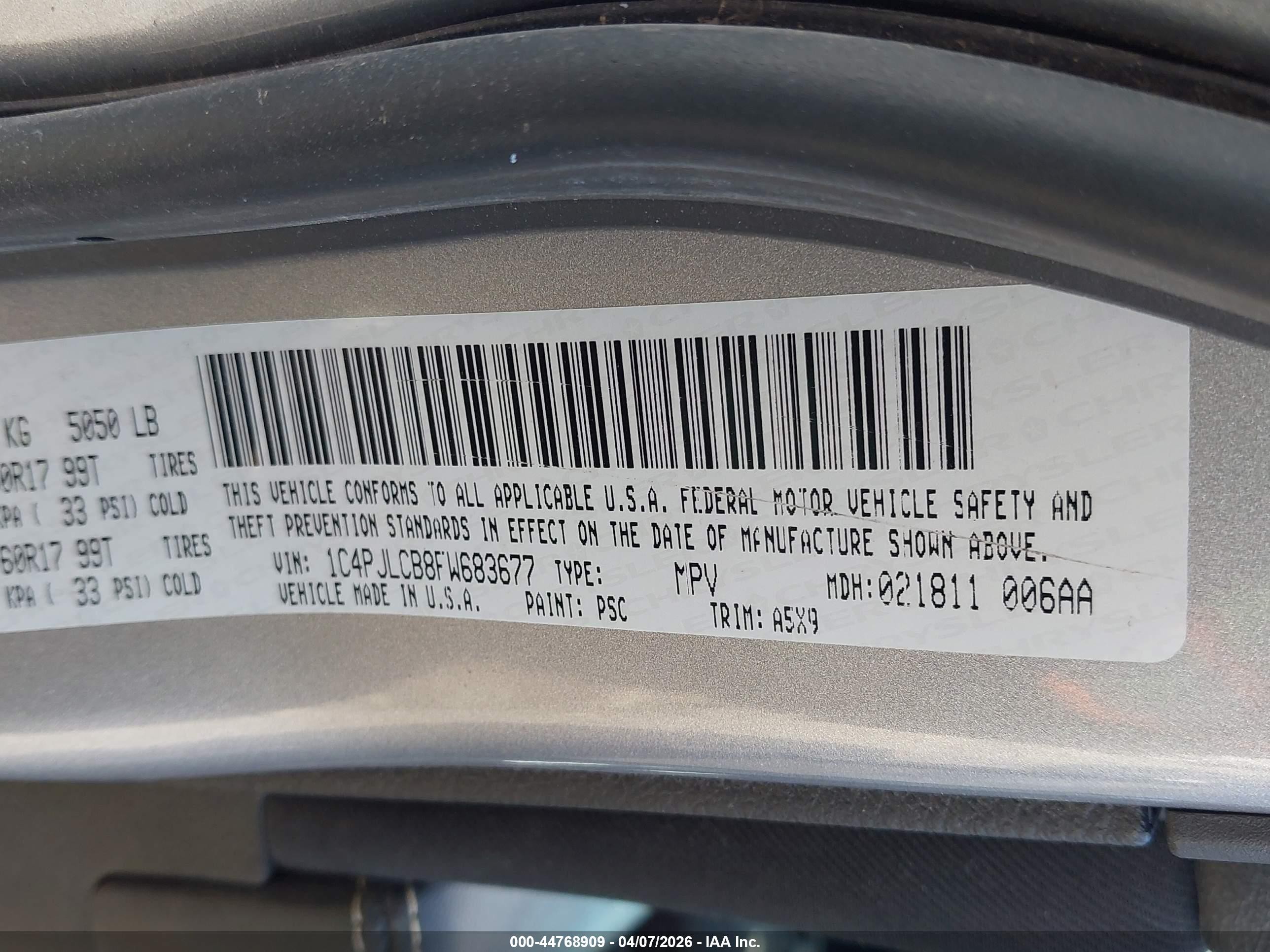 2015 Jeep Cherokee Latitude Silver vin: 1C4PJLCB8FW683677