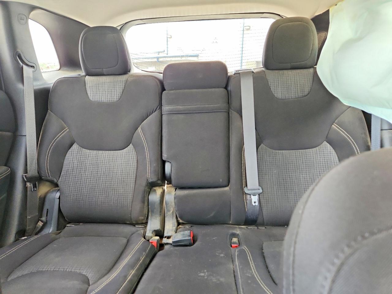 2015 Jeep Cherokee Latitude Gray vin: 1C4PJLCB8FW689835